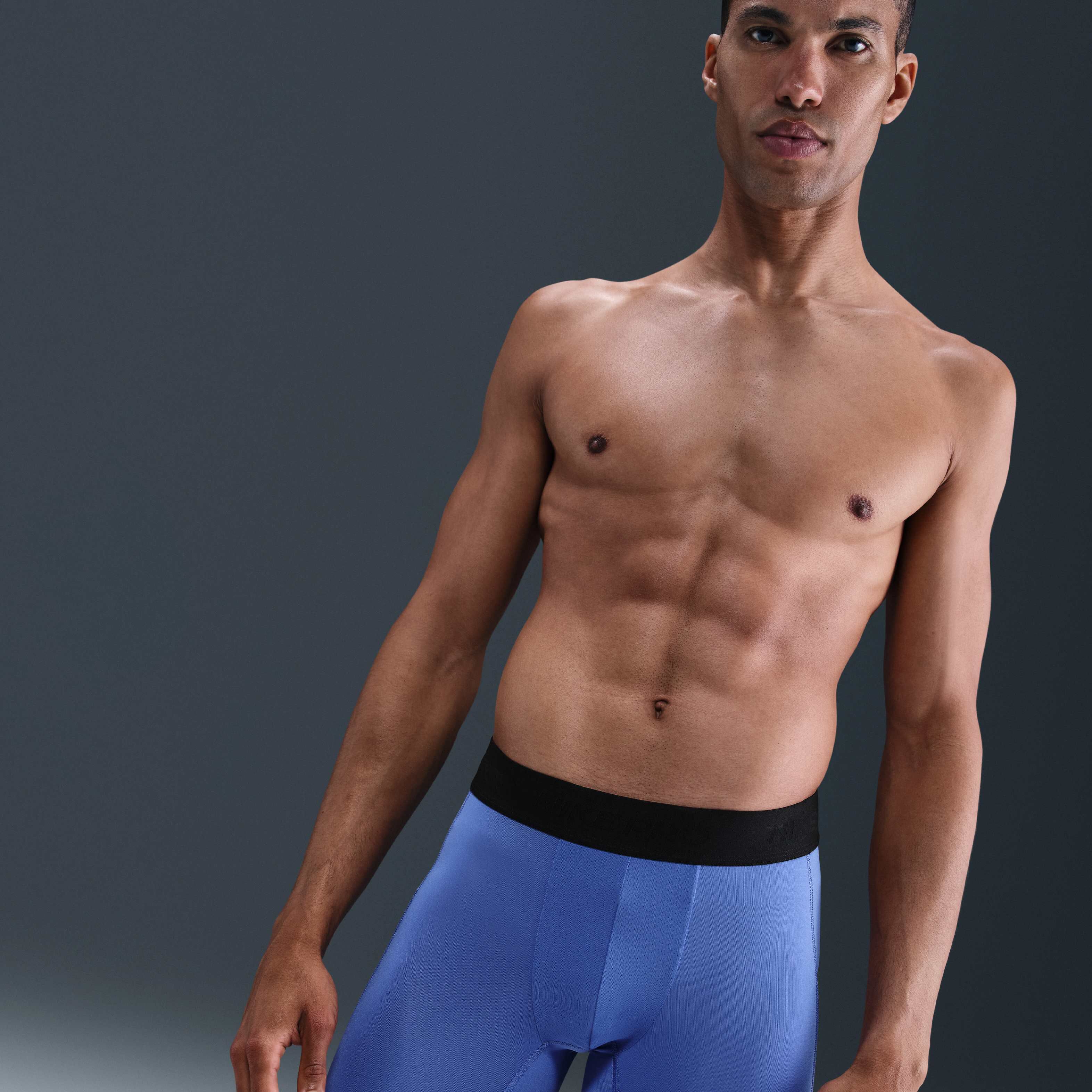 Nike Pro image number 1