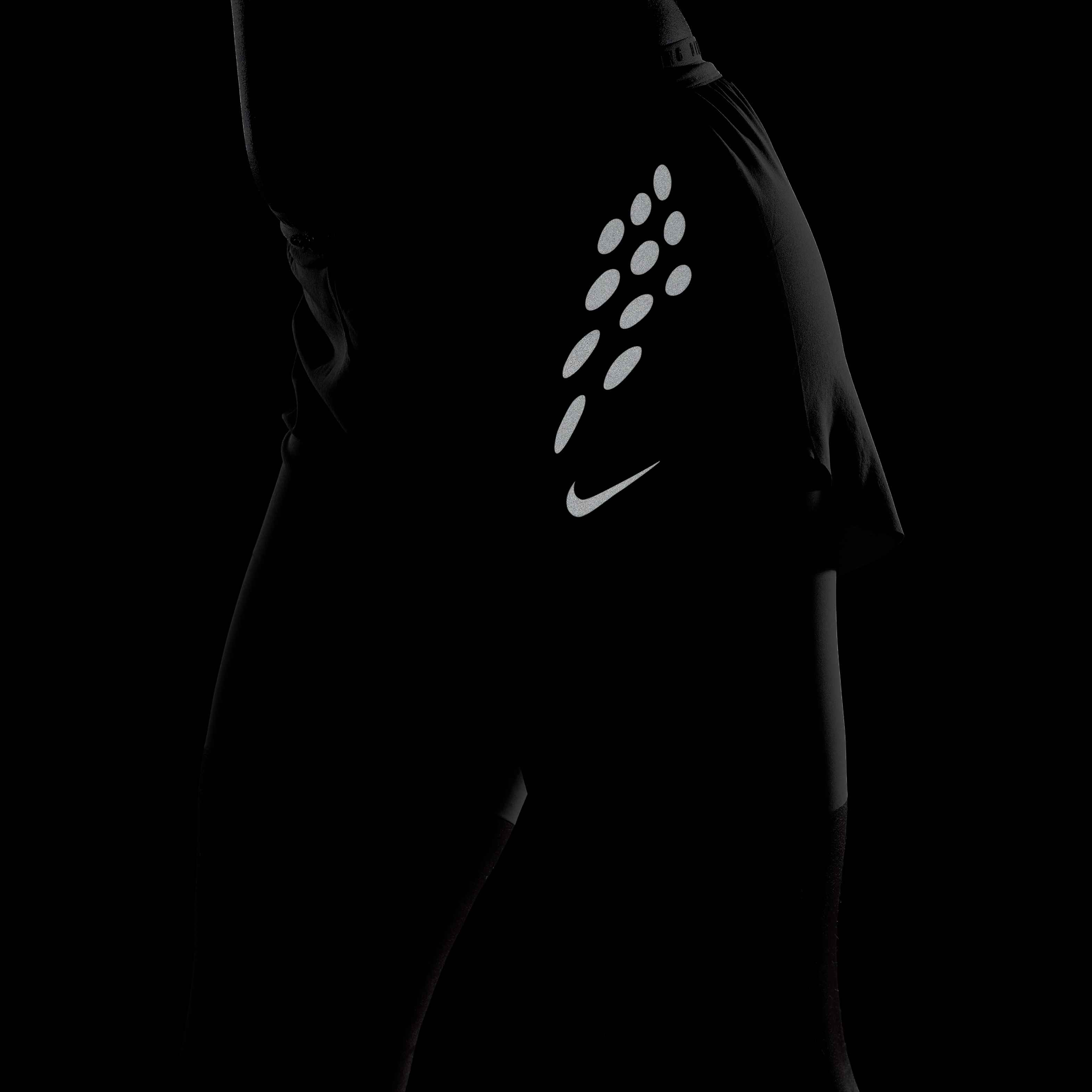 Nike Dri-FIT Run Division image number 7