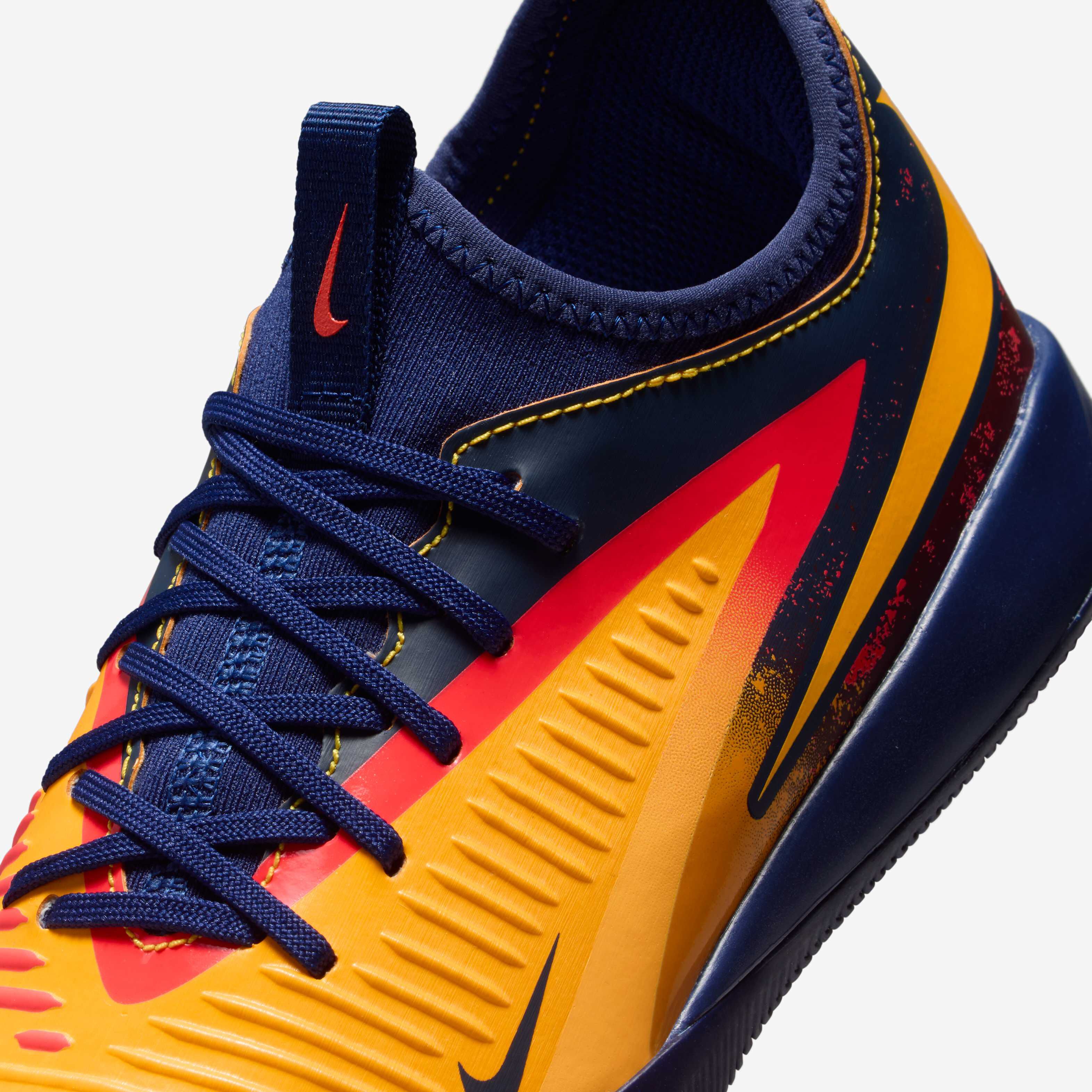 Nike Jr. Phantom 6 Low Academy 'Erling Haaland' image number 6