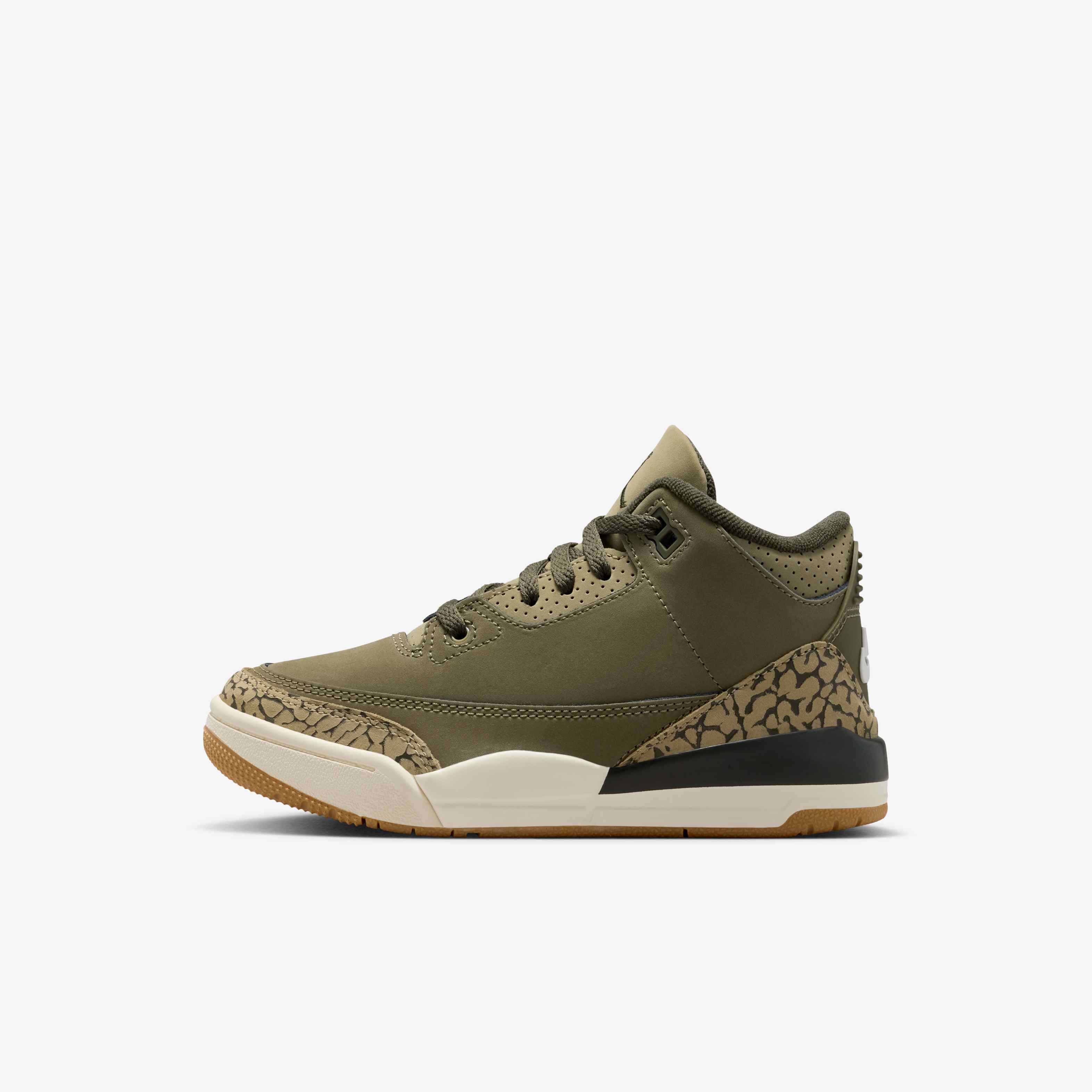 Jordan 3 Retro 'Medium Olive' image number 0