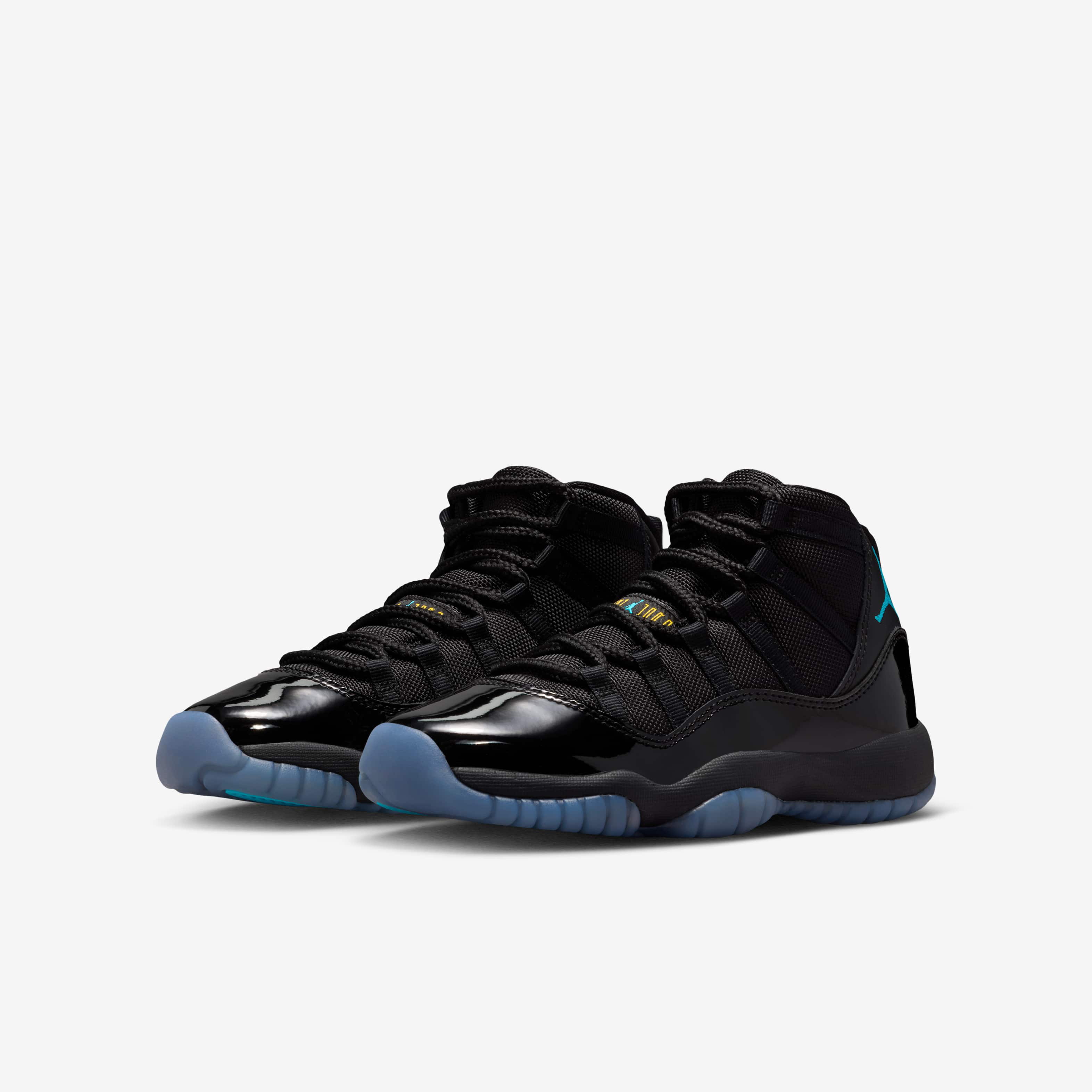 Air Jordan 11 Retro image number 4