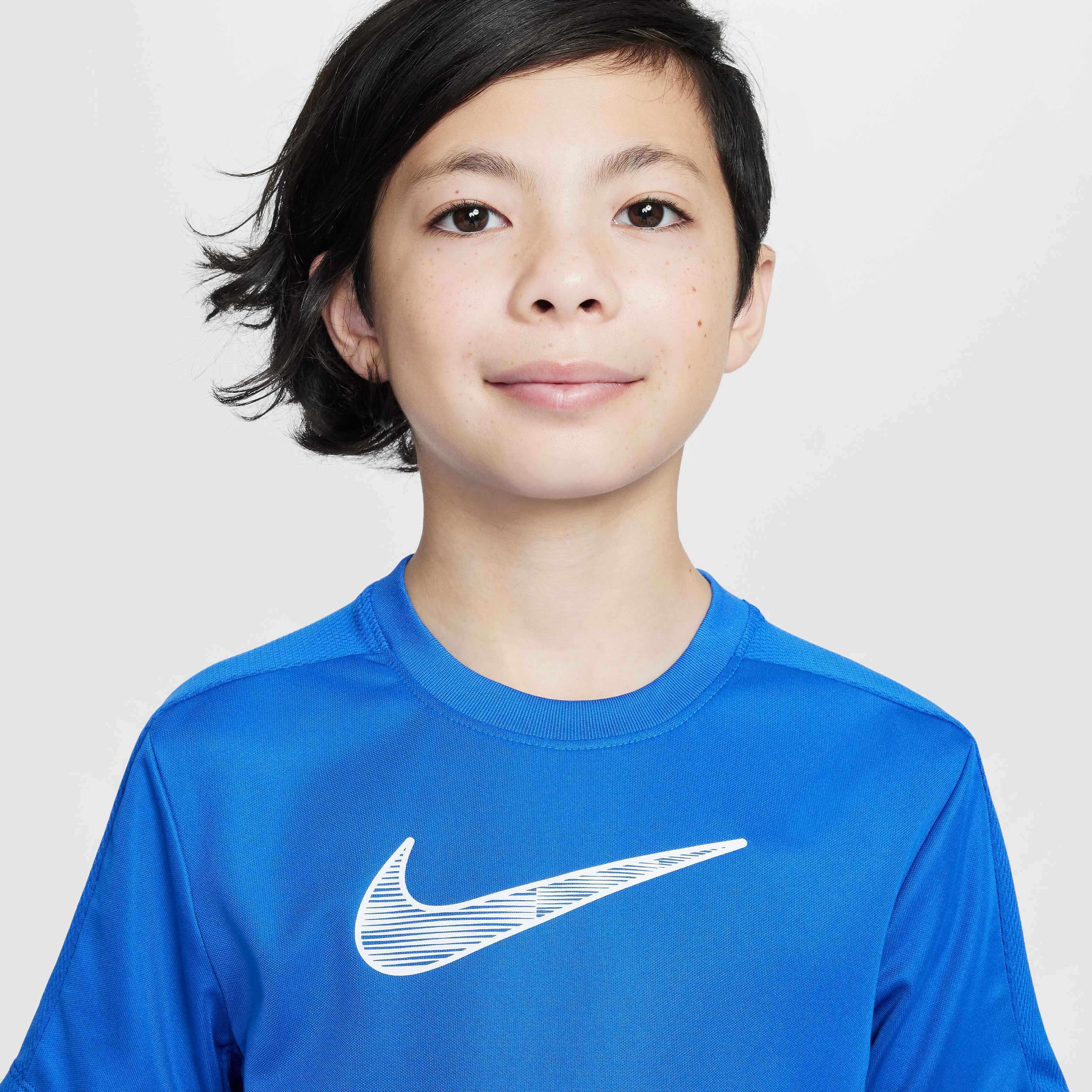 Nike Trophy23 image number 2