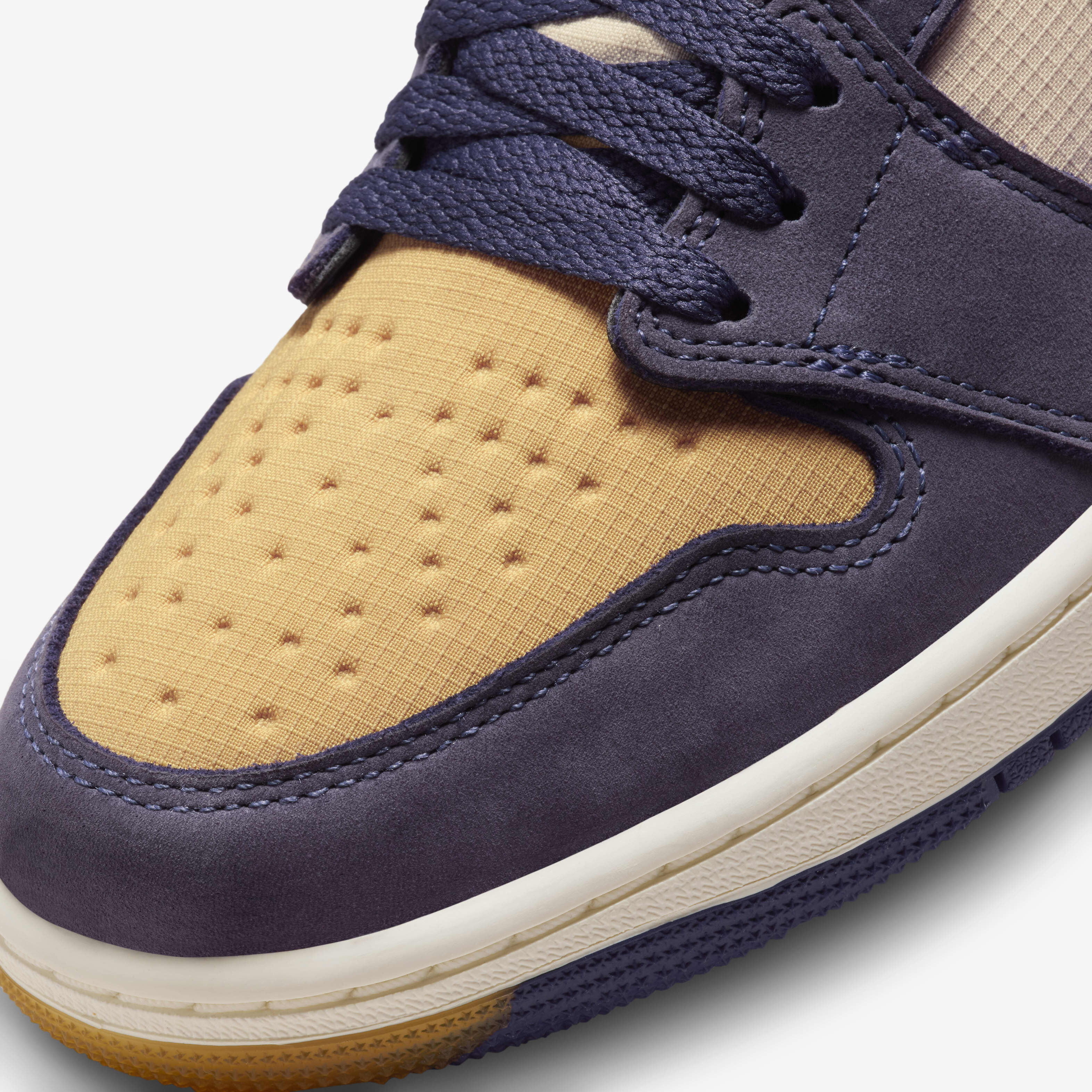 Air Jordan 1 image number 6