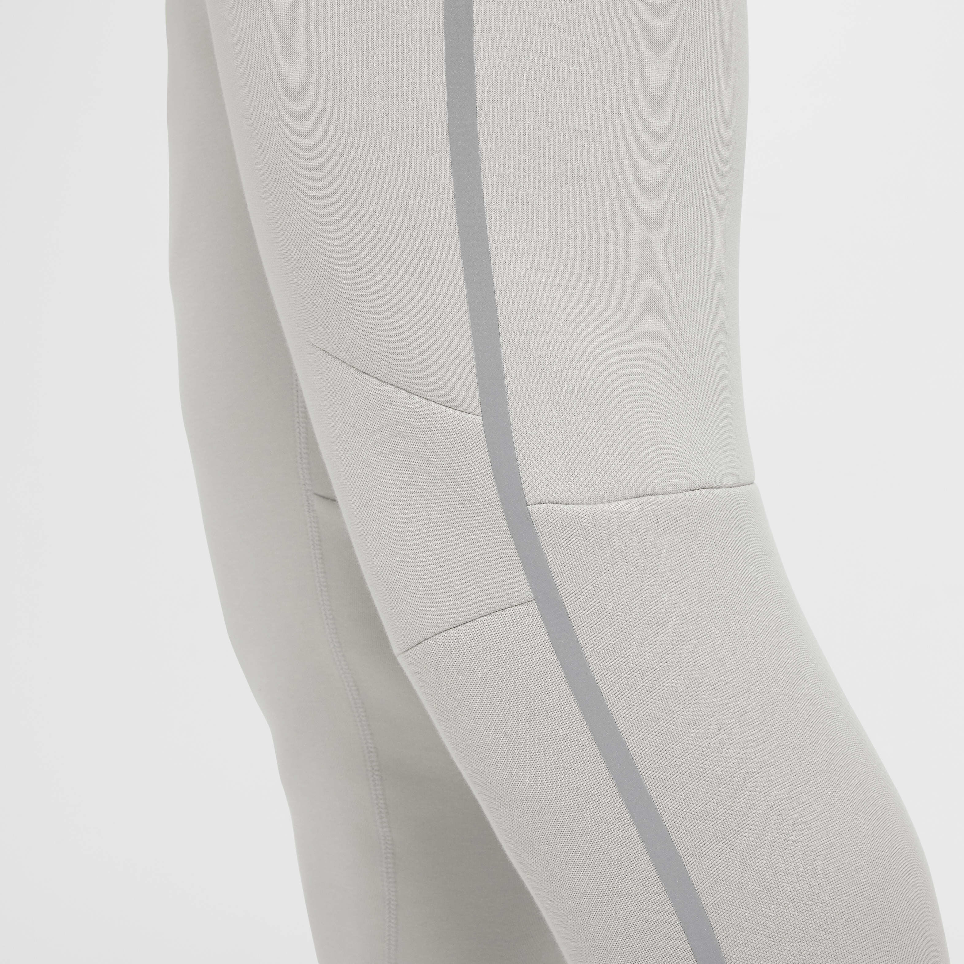 Nike Tech image number 4