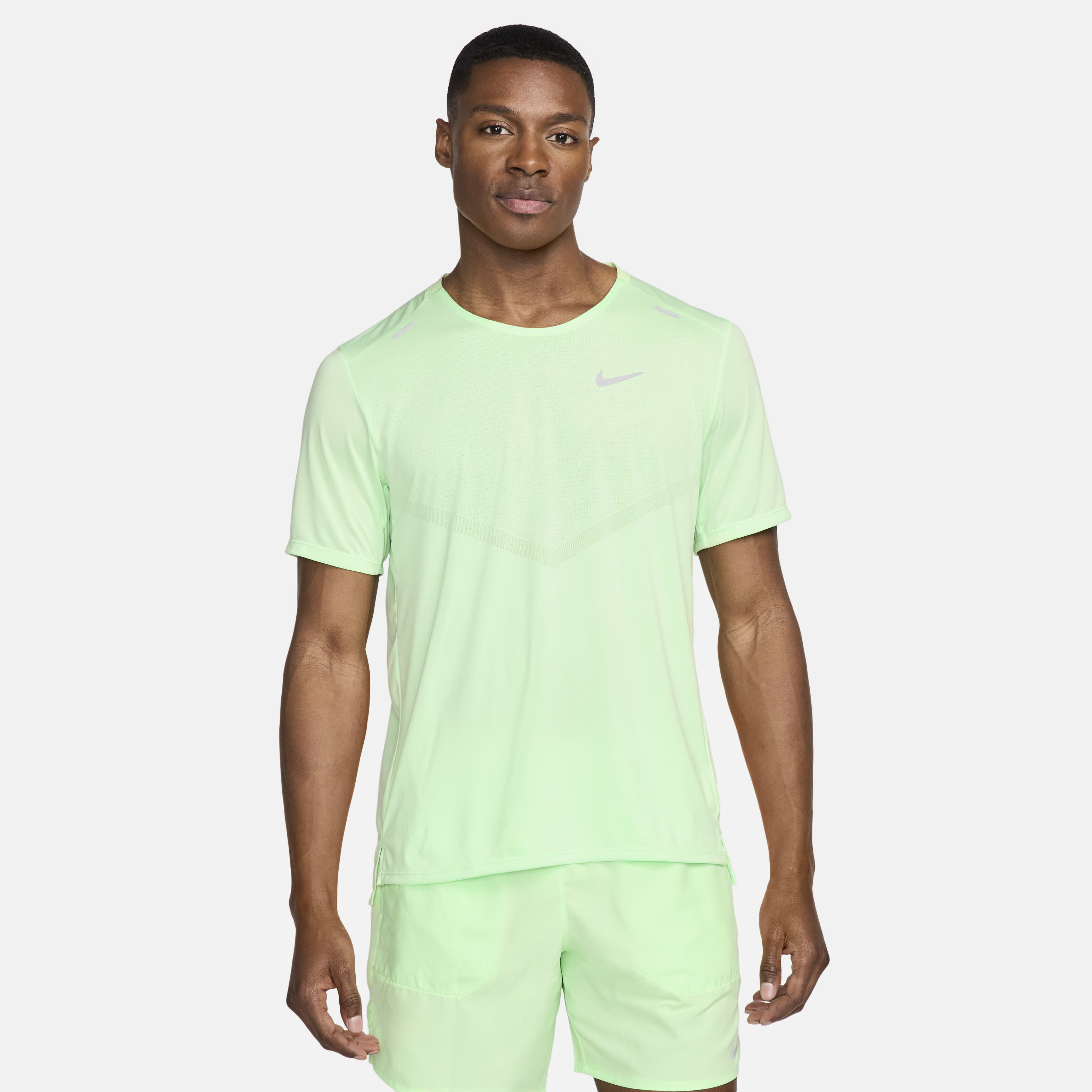 Buy Nike Rise 365 Men s Dri FIT Short Sleeve Running Top Nike Kuwait Official