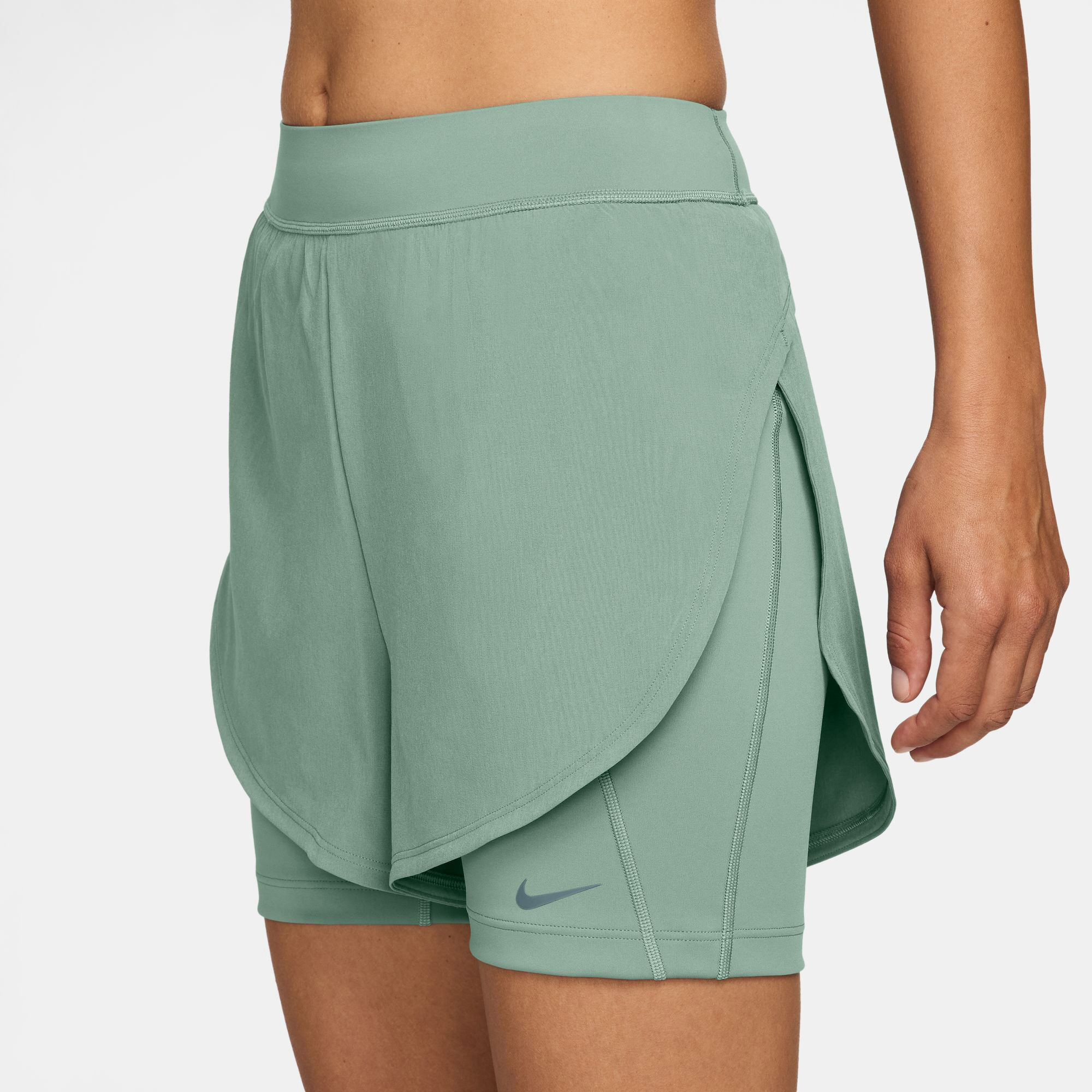 Nike Universa image number 2
