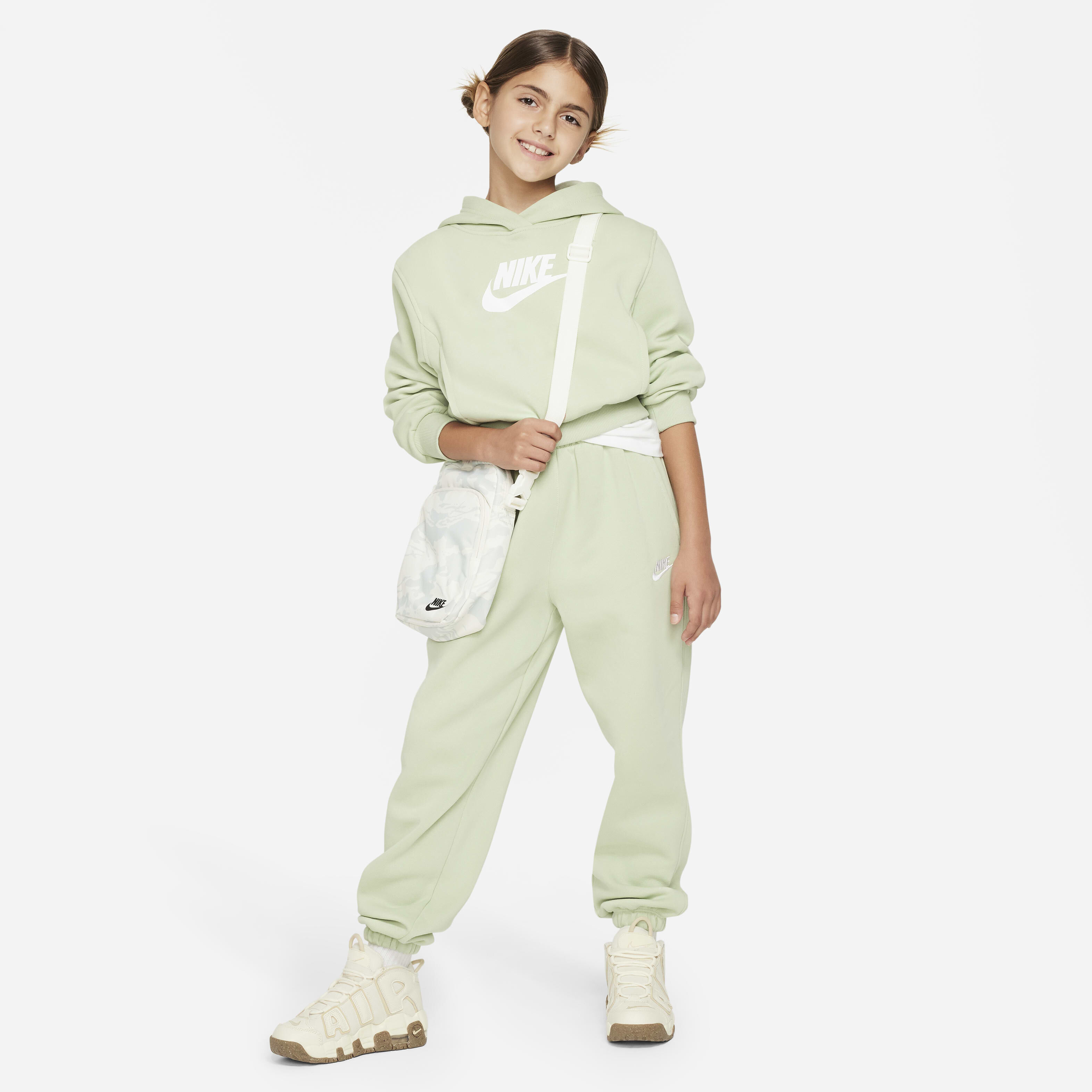 نايكي سبورتسوير كلوب فليس image number 4