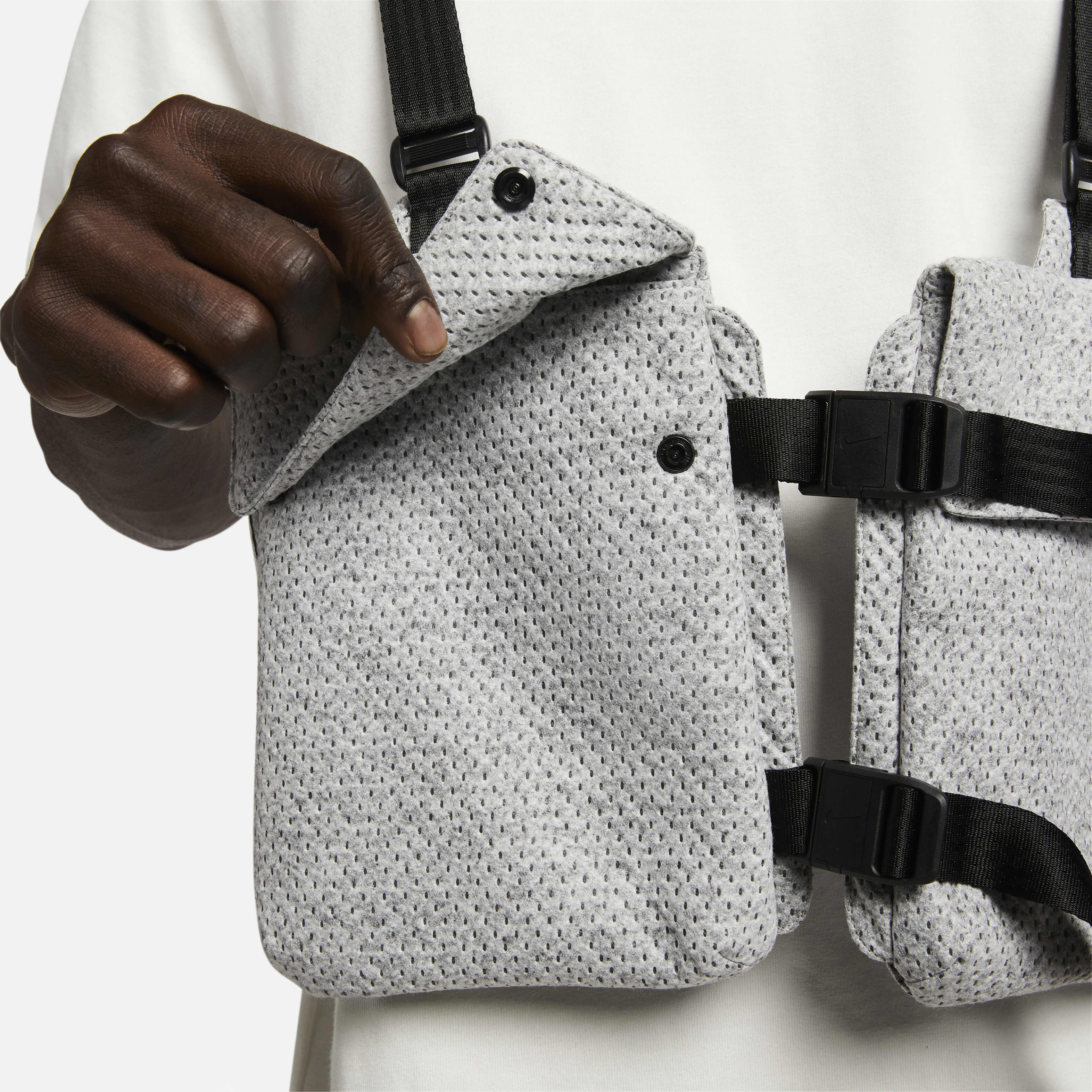 نايكي سبورتسوير تك باك image number 3