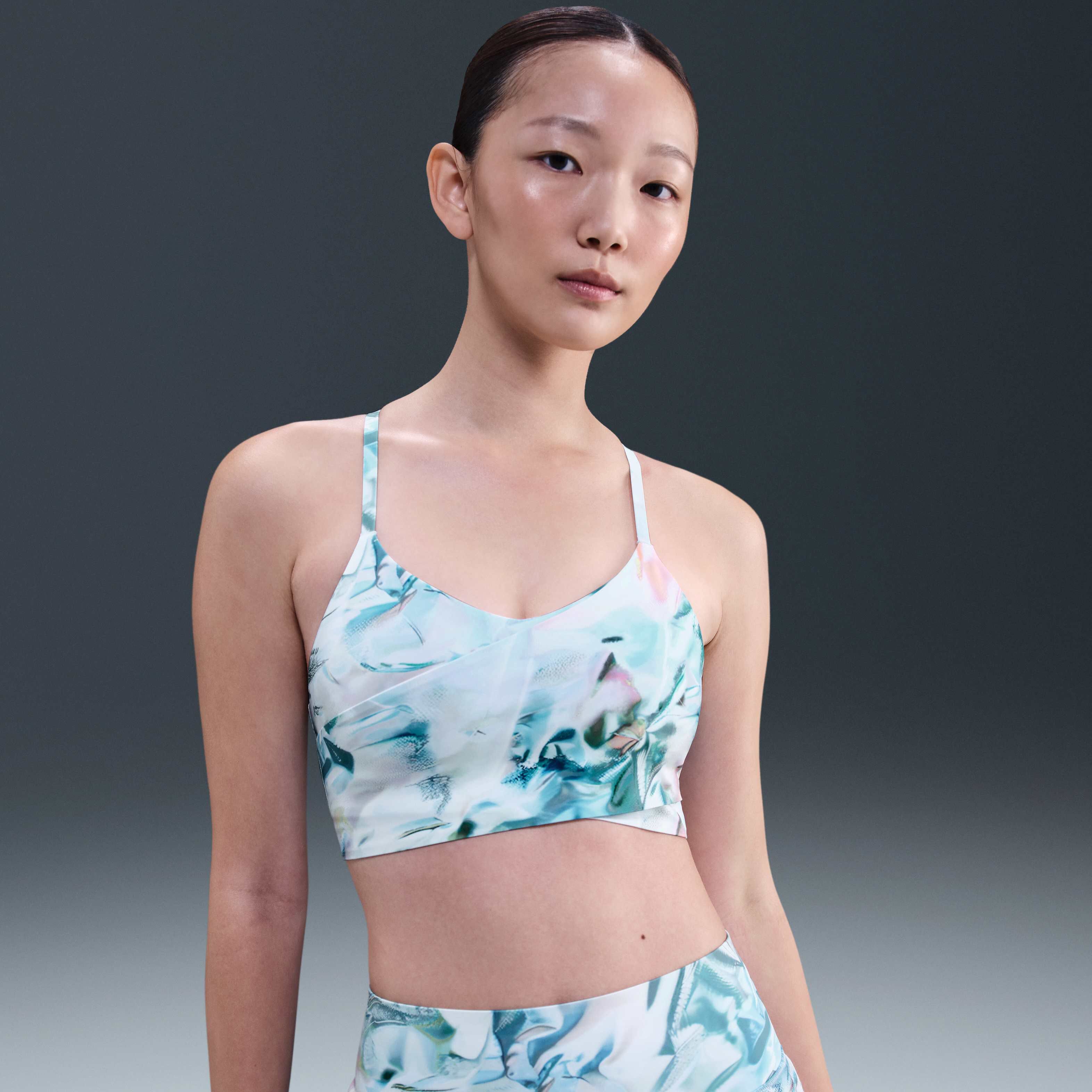 نايكي اندي ويمنز ارتيست كوليكشن image number 0