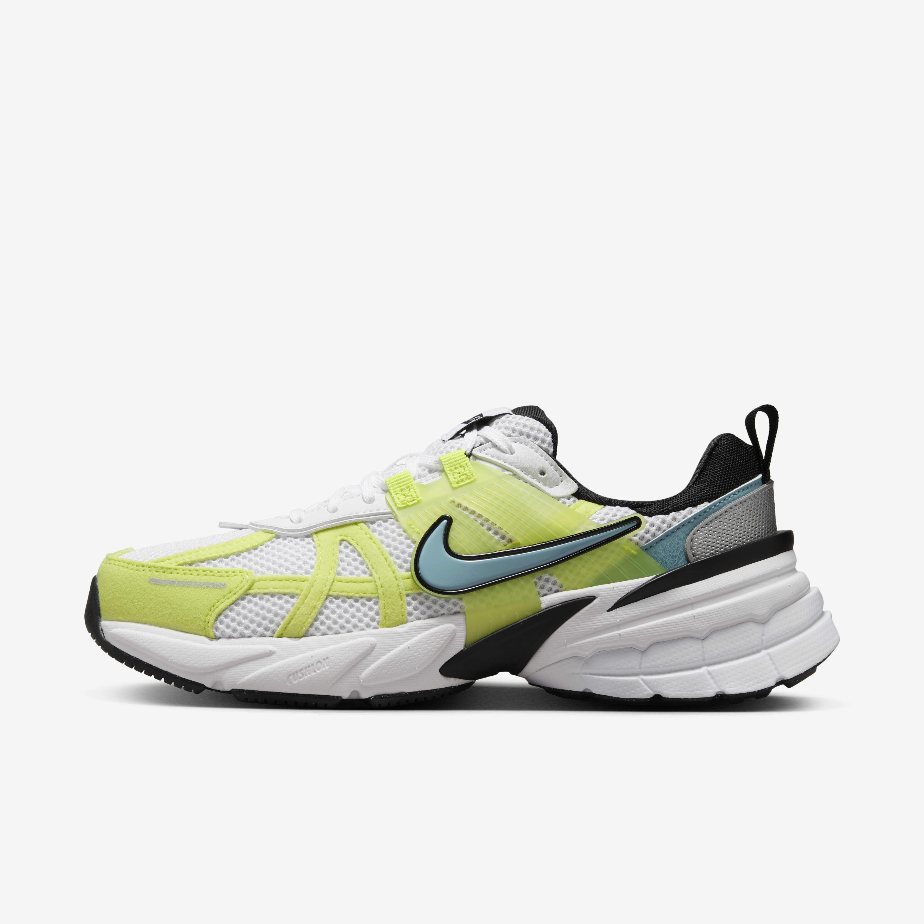 NIKE meets emmi】W NIKE V2K RUN（スニーカー）｜NIKE（ナイキ）｜ファッション通販｜ウサギオンライン公式通販サイト