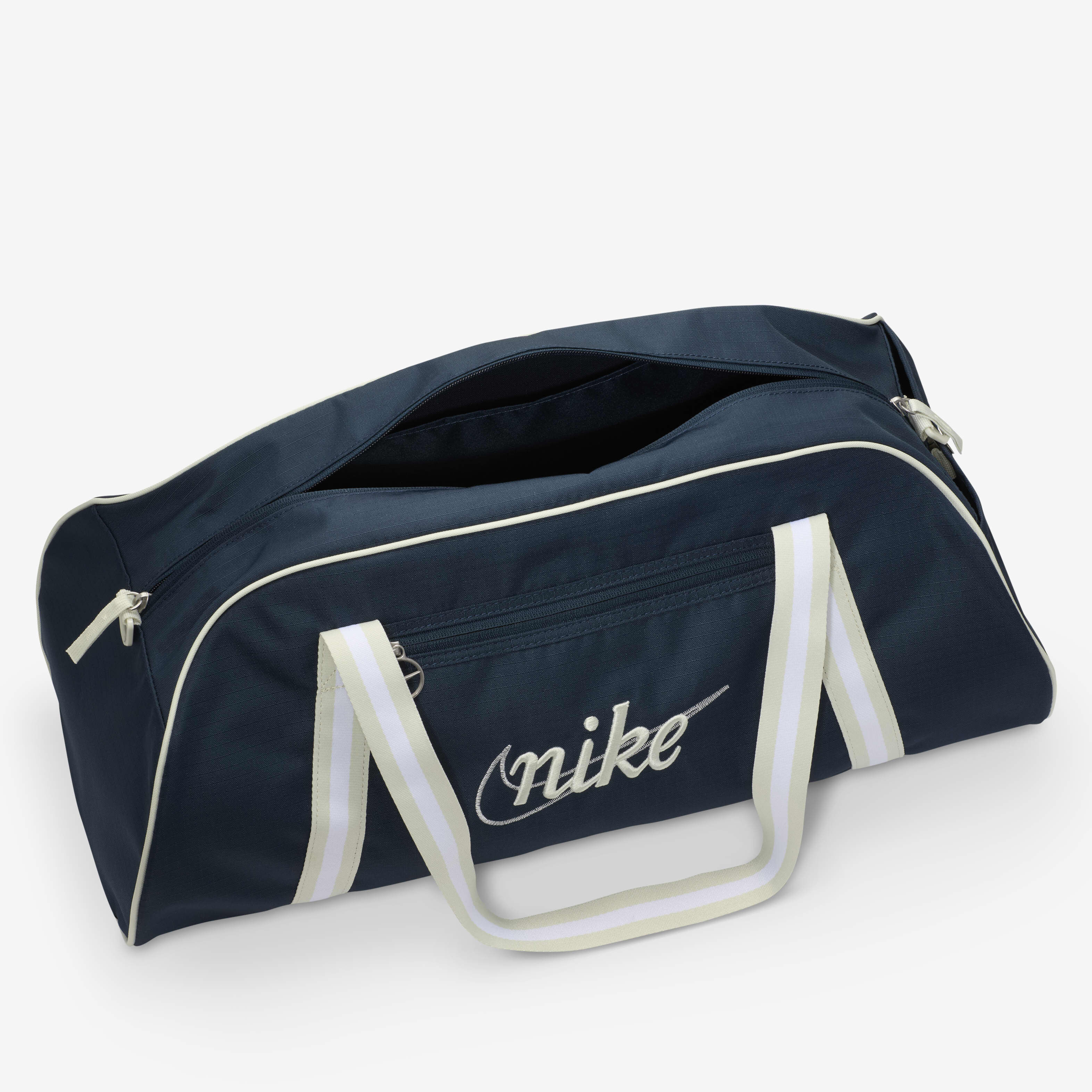 Nike Gym Club image number 4