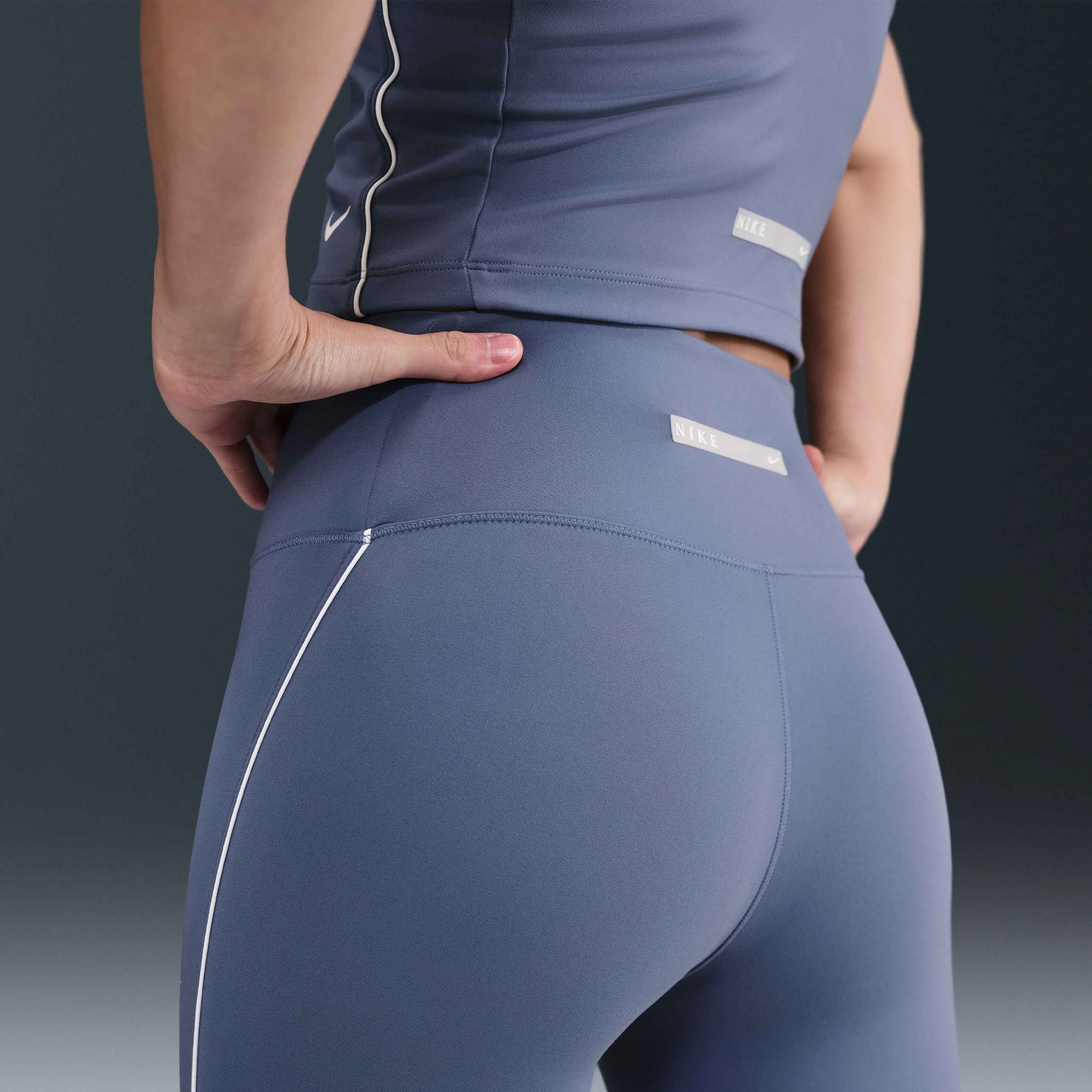 نايكي وان image number 2