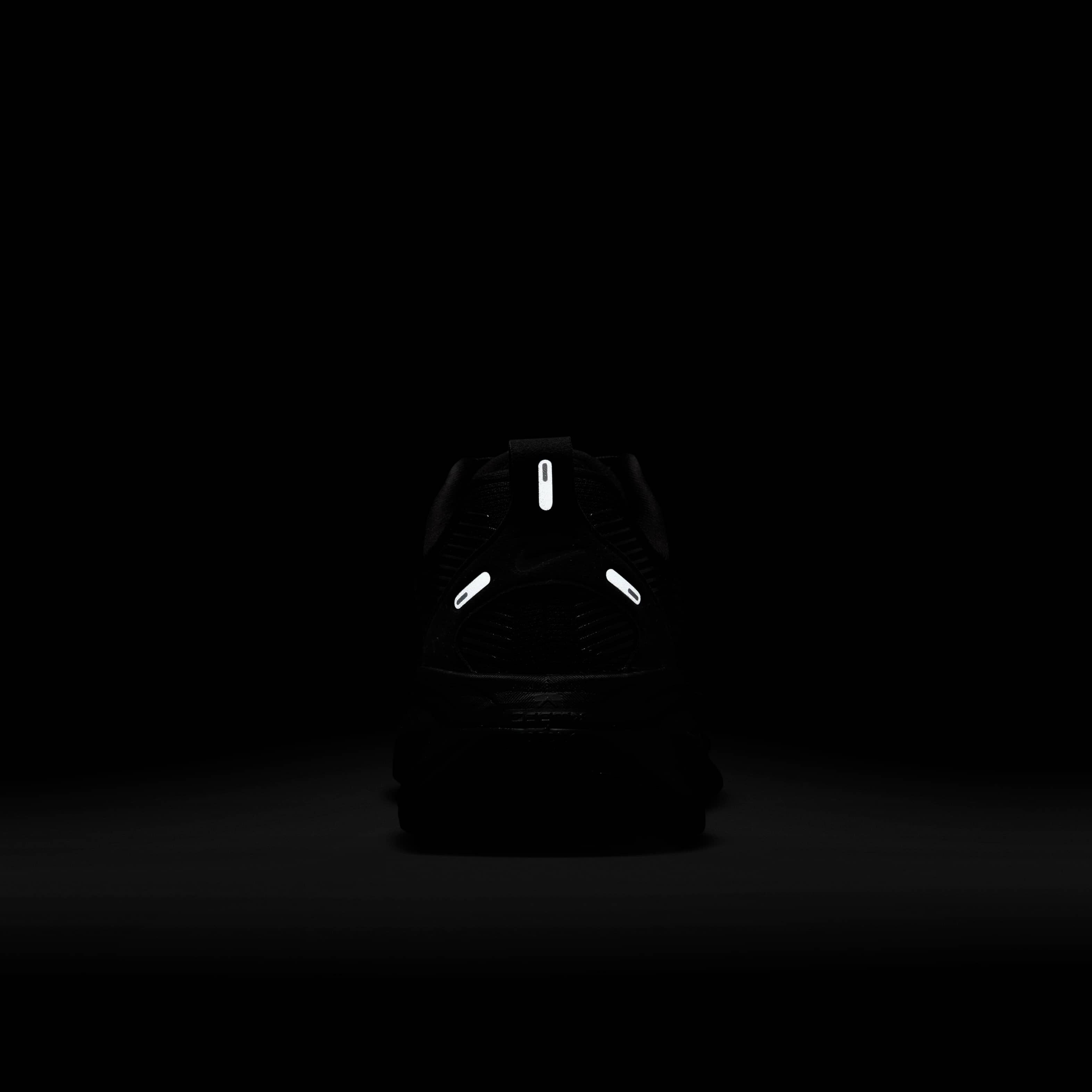 Nike Vomero 18 image number 8