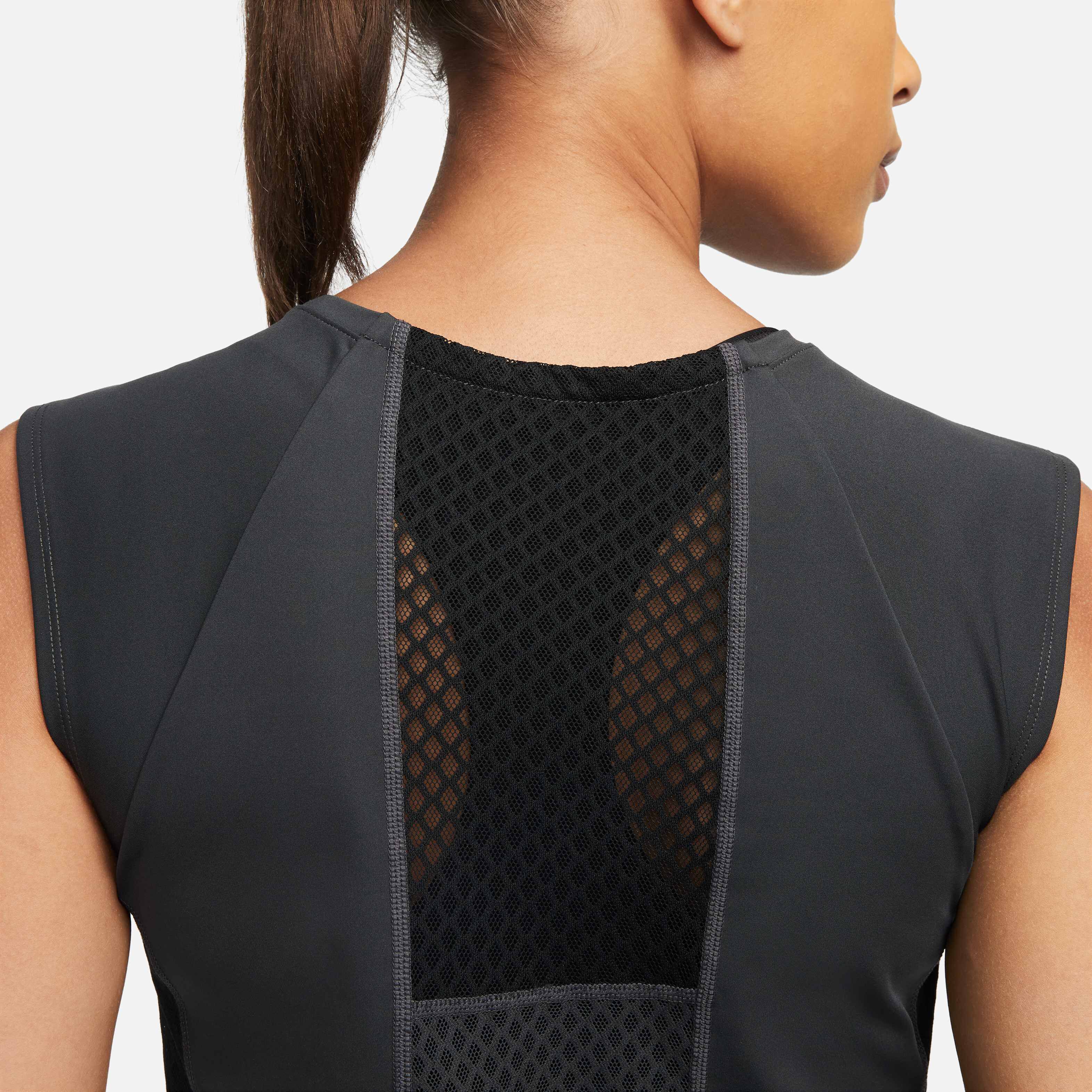 نايكي برو دراي-فت image number 4