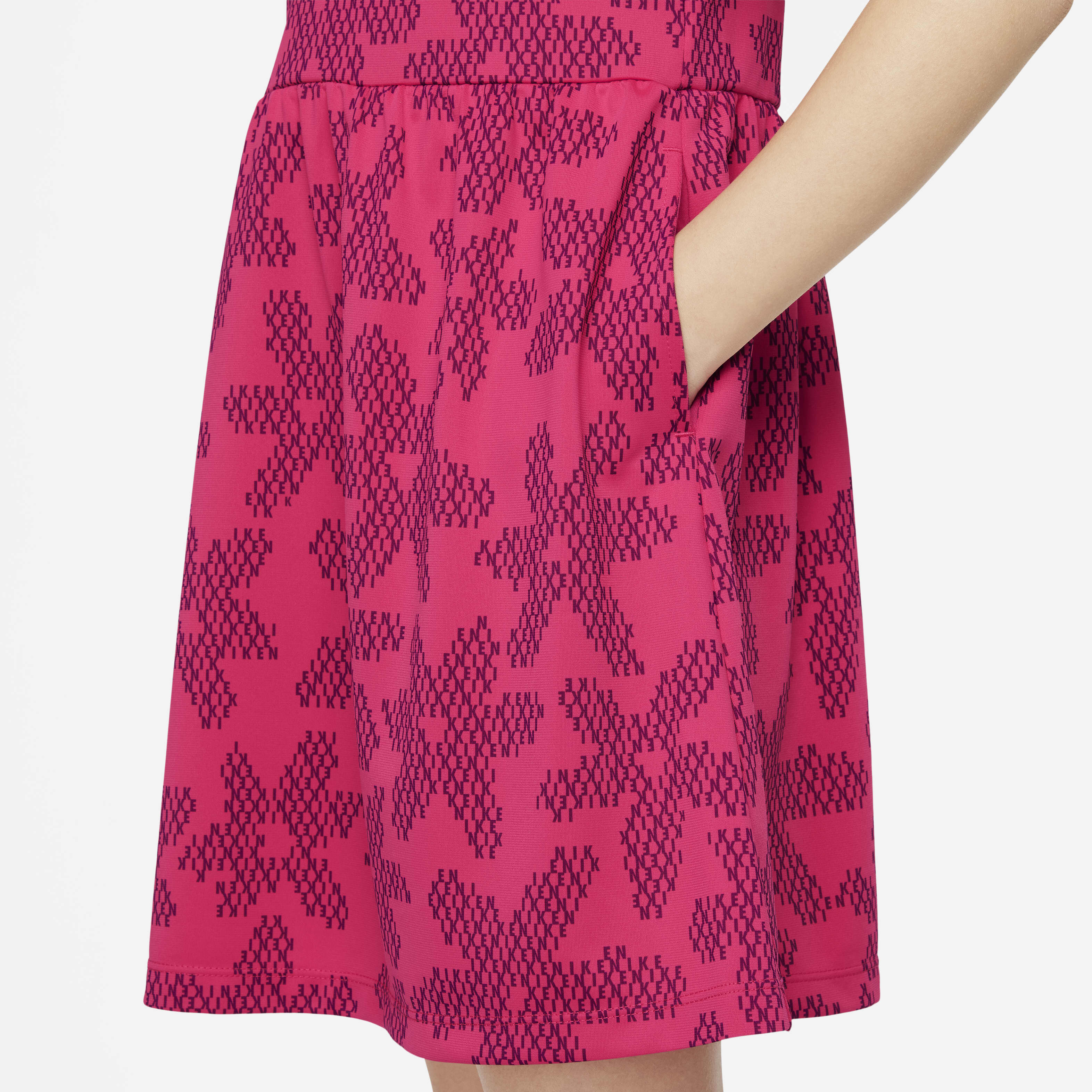 نايكي سبورتسوير image number 3