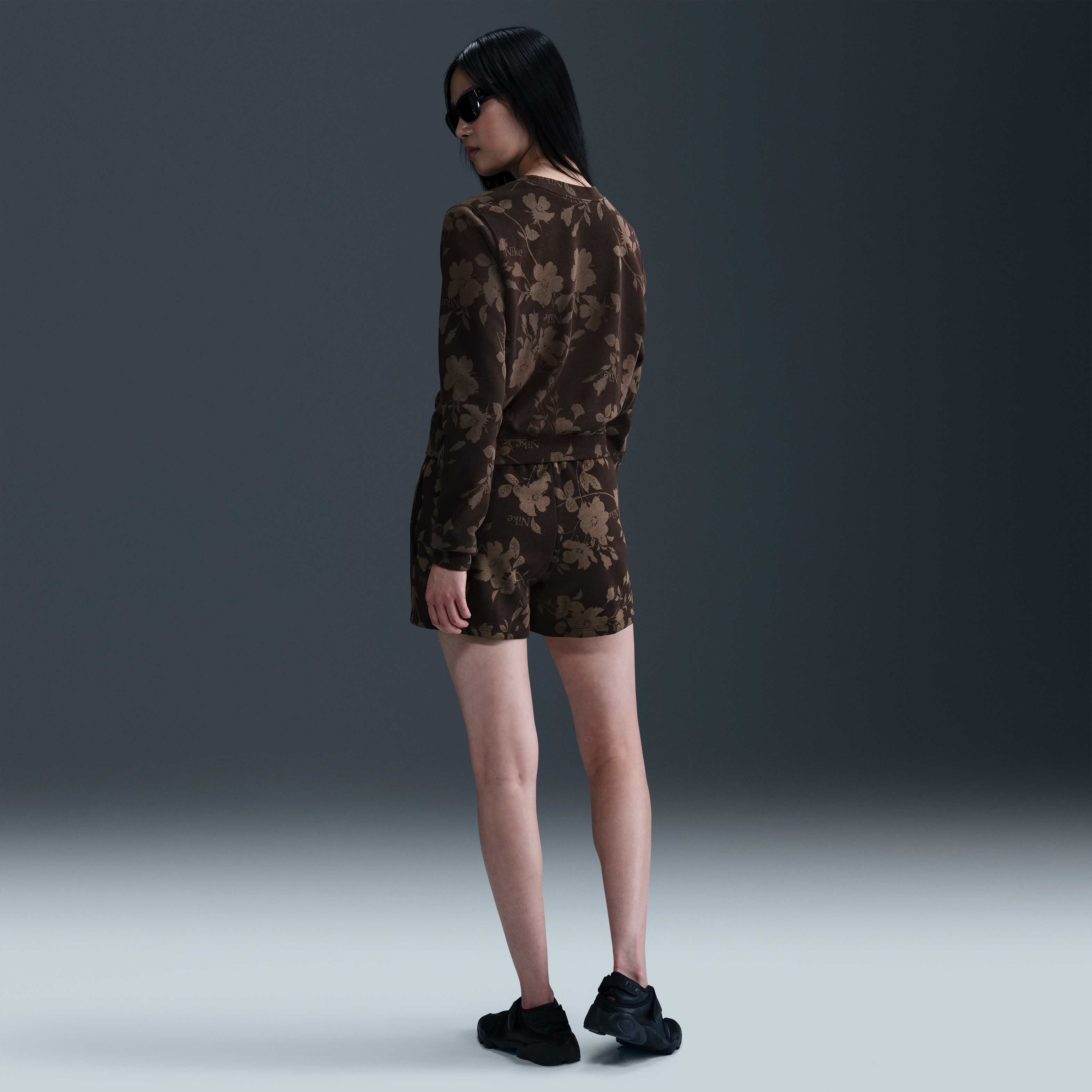 Nike Sportswear Chill Terry image number 4