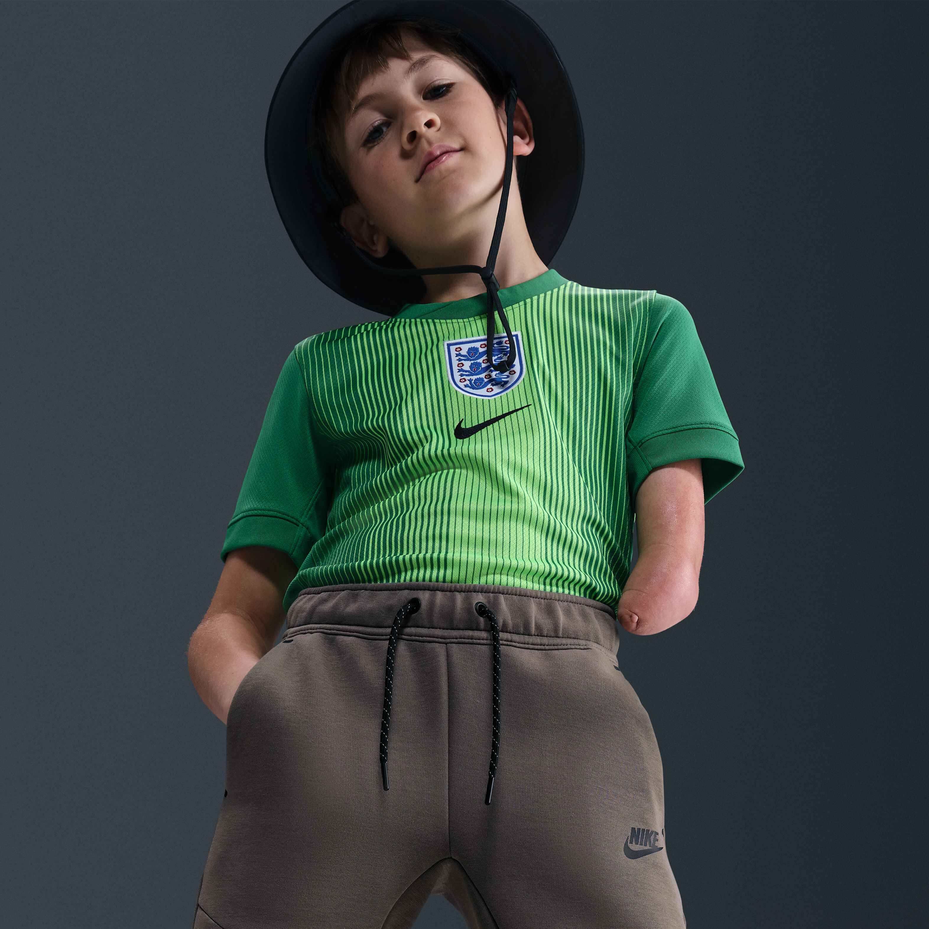 نايكي سبورتسوير تك فليس image number 1