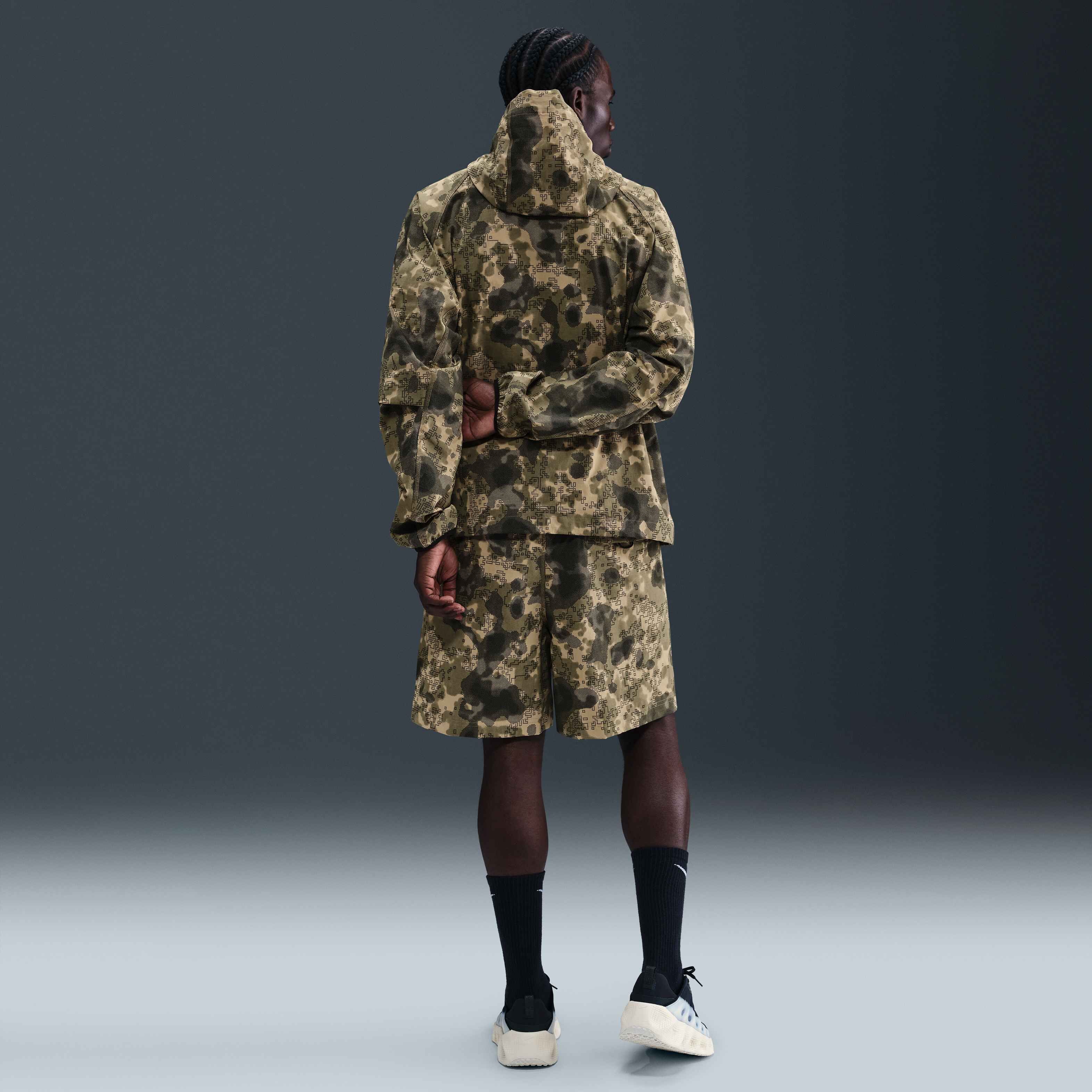 نايكي تك image number 3