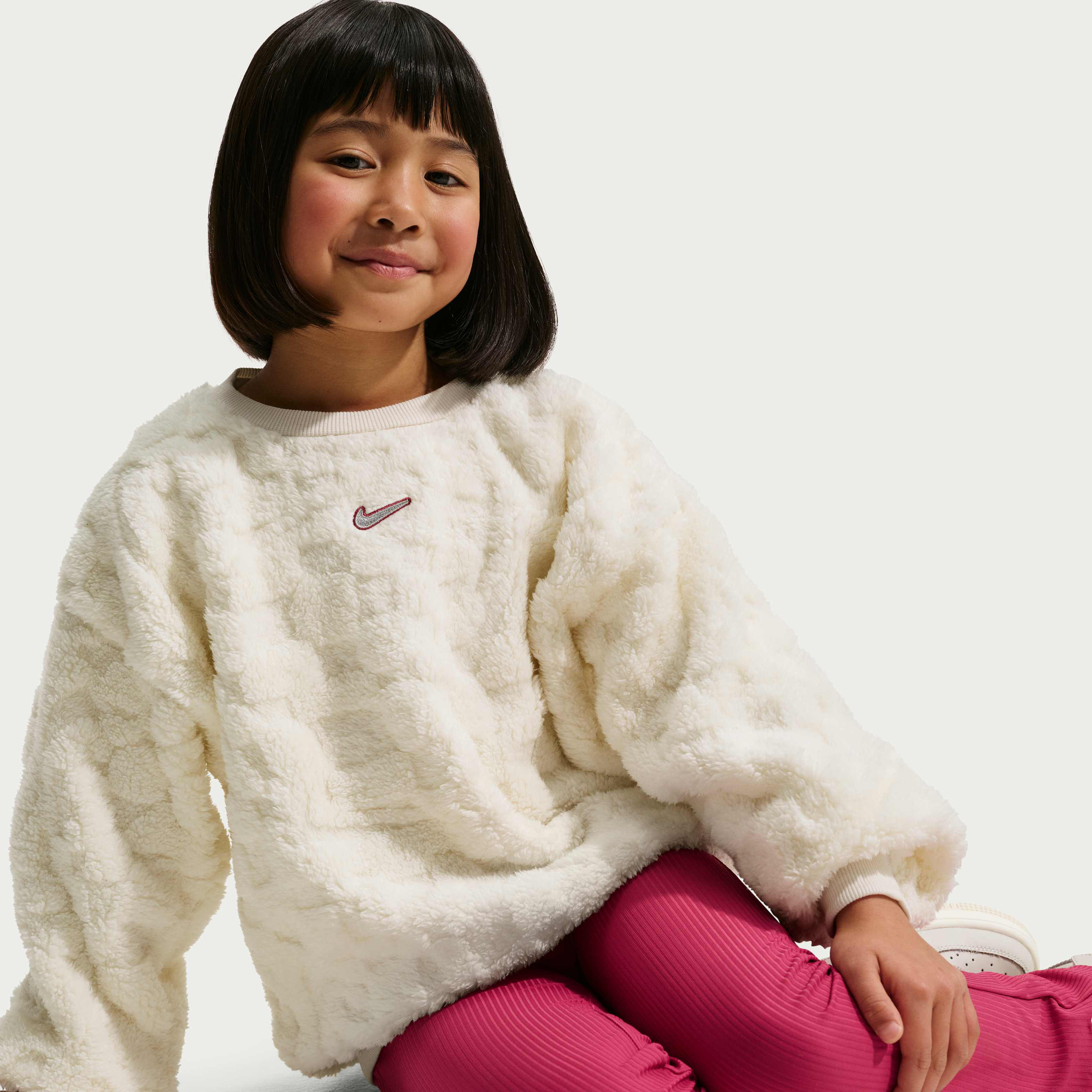 نايكي كوزي image number 5