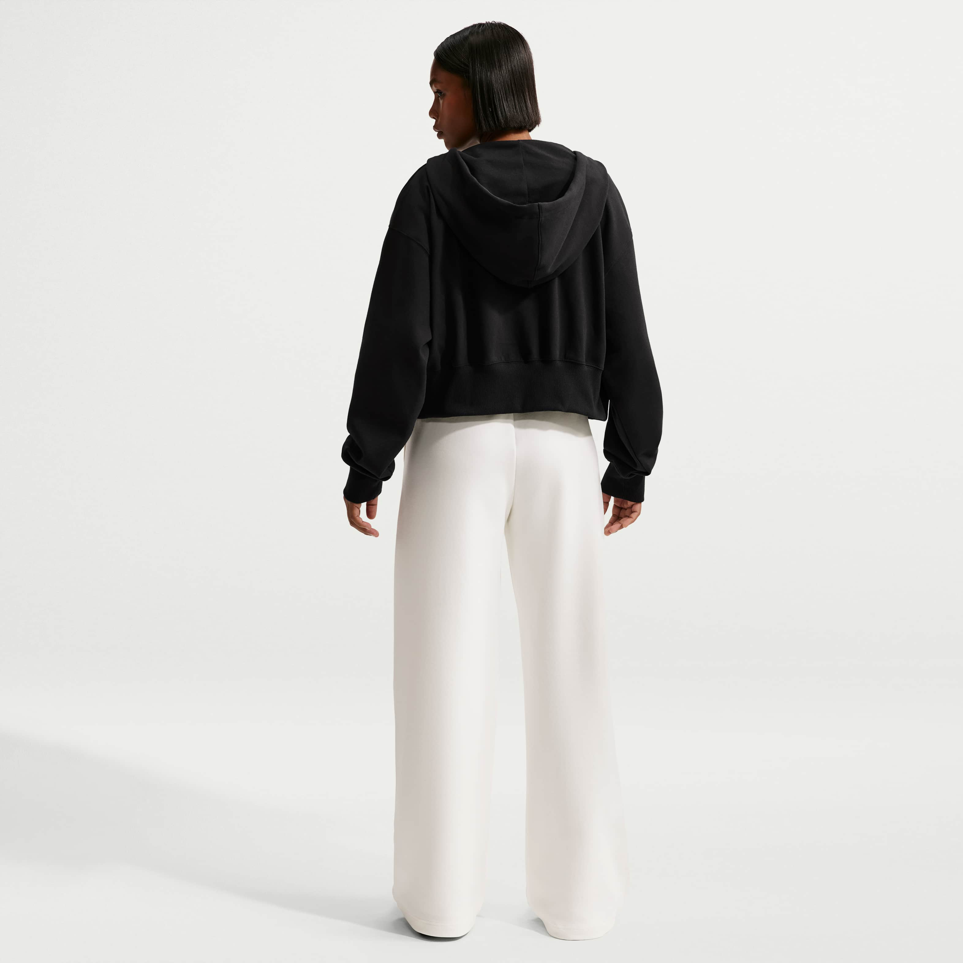 نايكي سبورتسوير فينيكس فليس image number 4