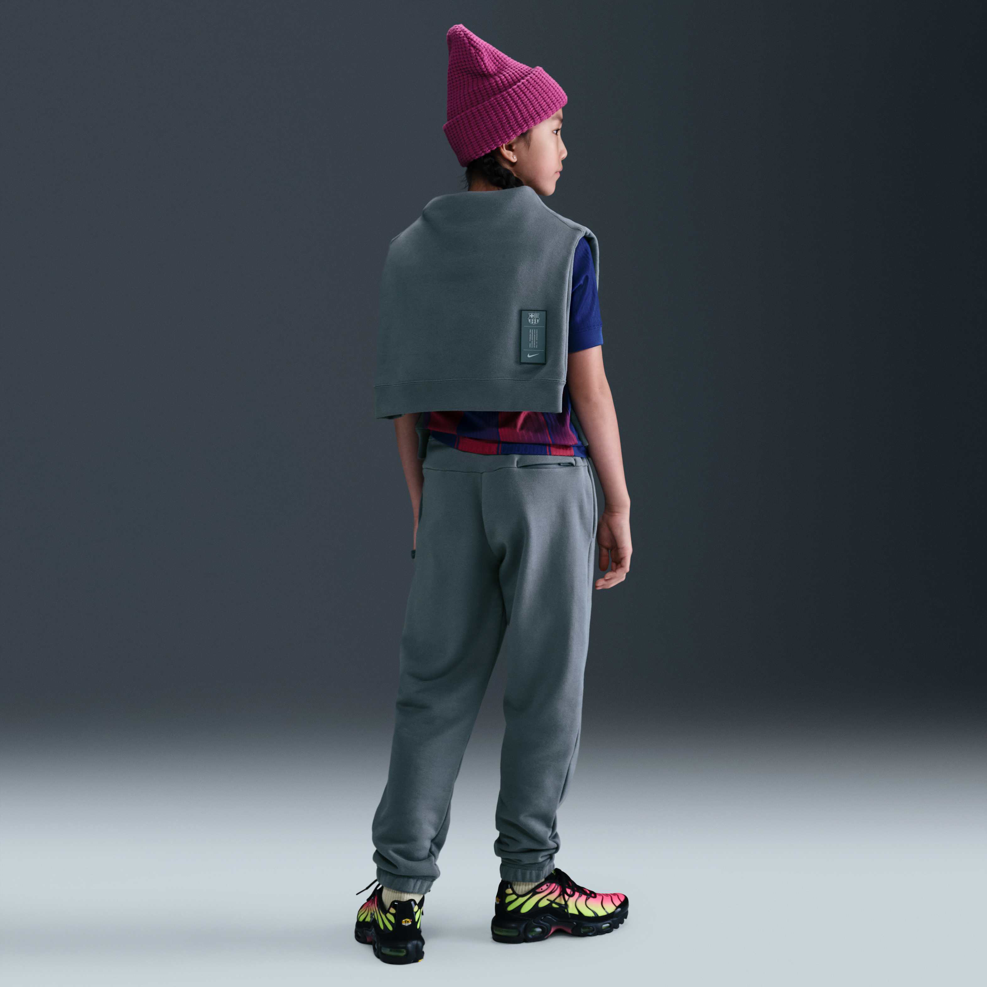 برشلونة اير image number 3