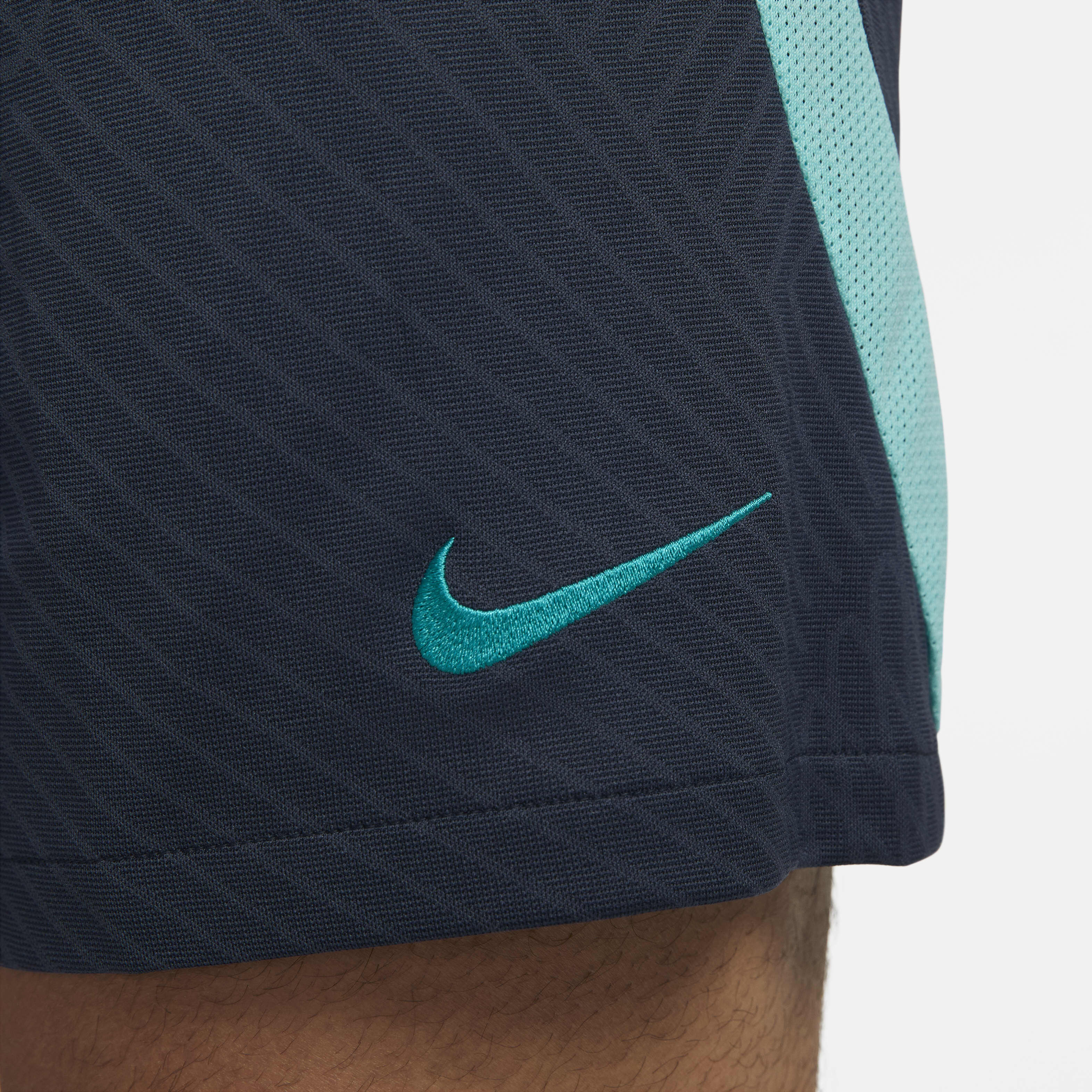 F.C. برشلونة سترايك البديل image number 5