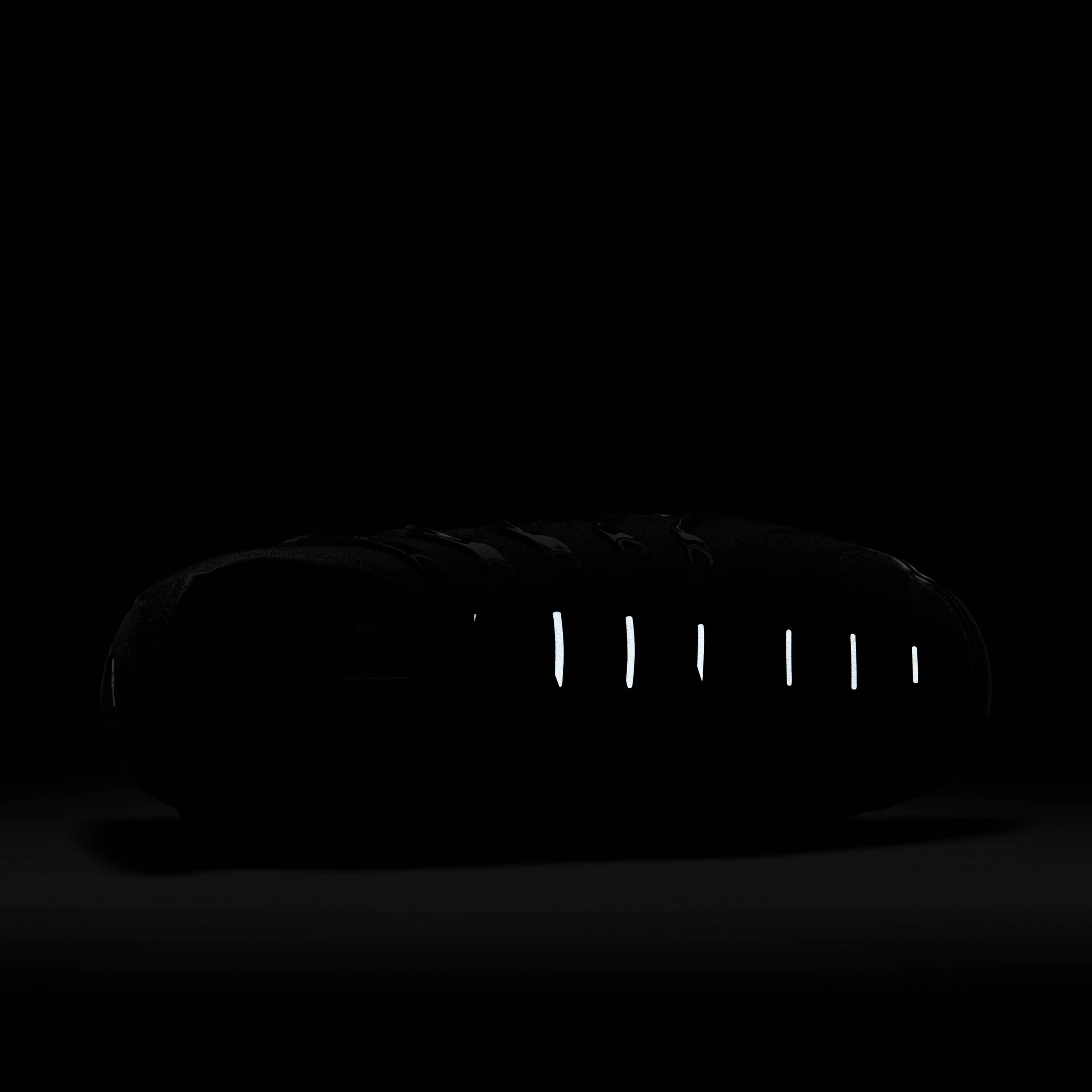 Nike Air VaporMax Plus image number 9