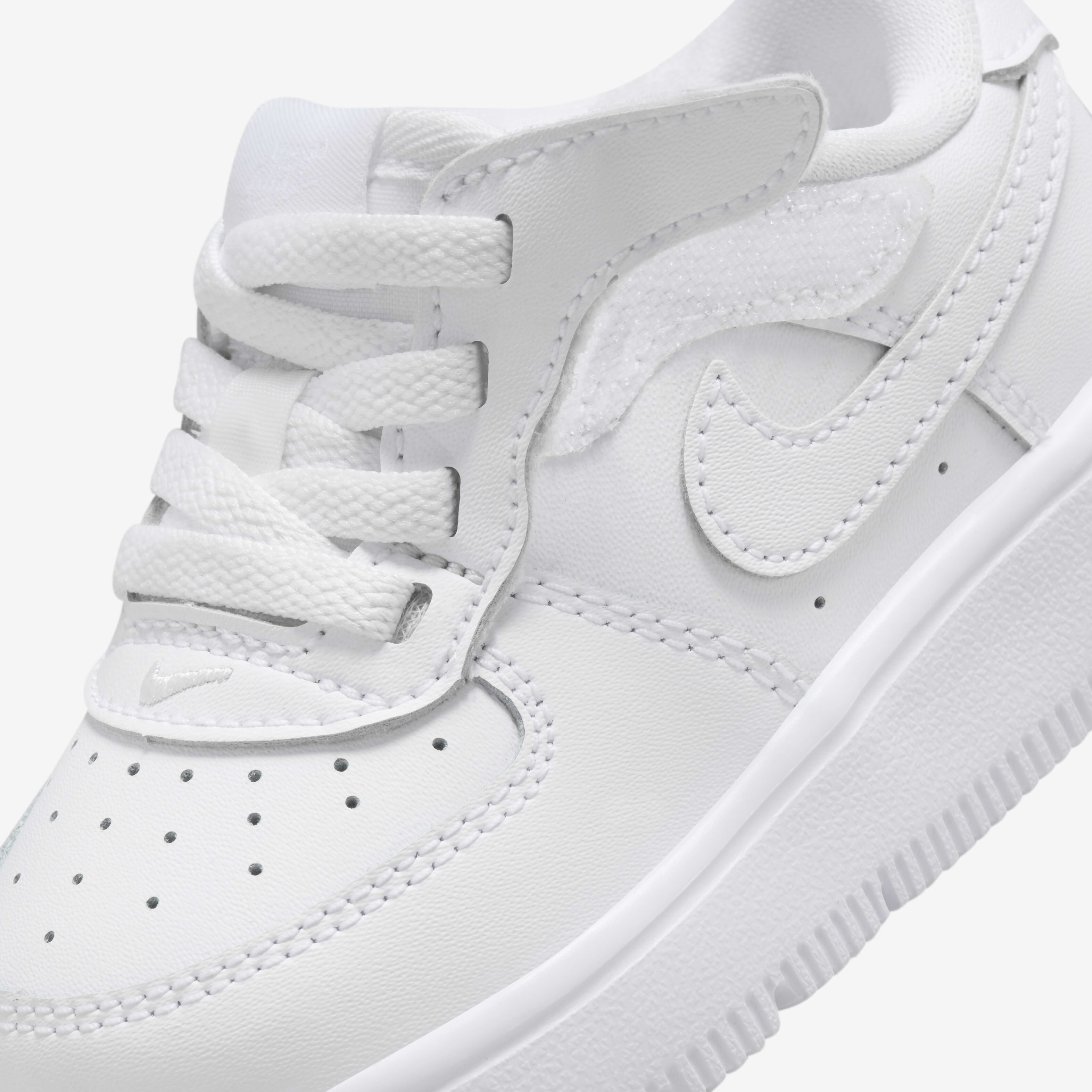 Nike Force 1 Low EasyOn image number 6