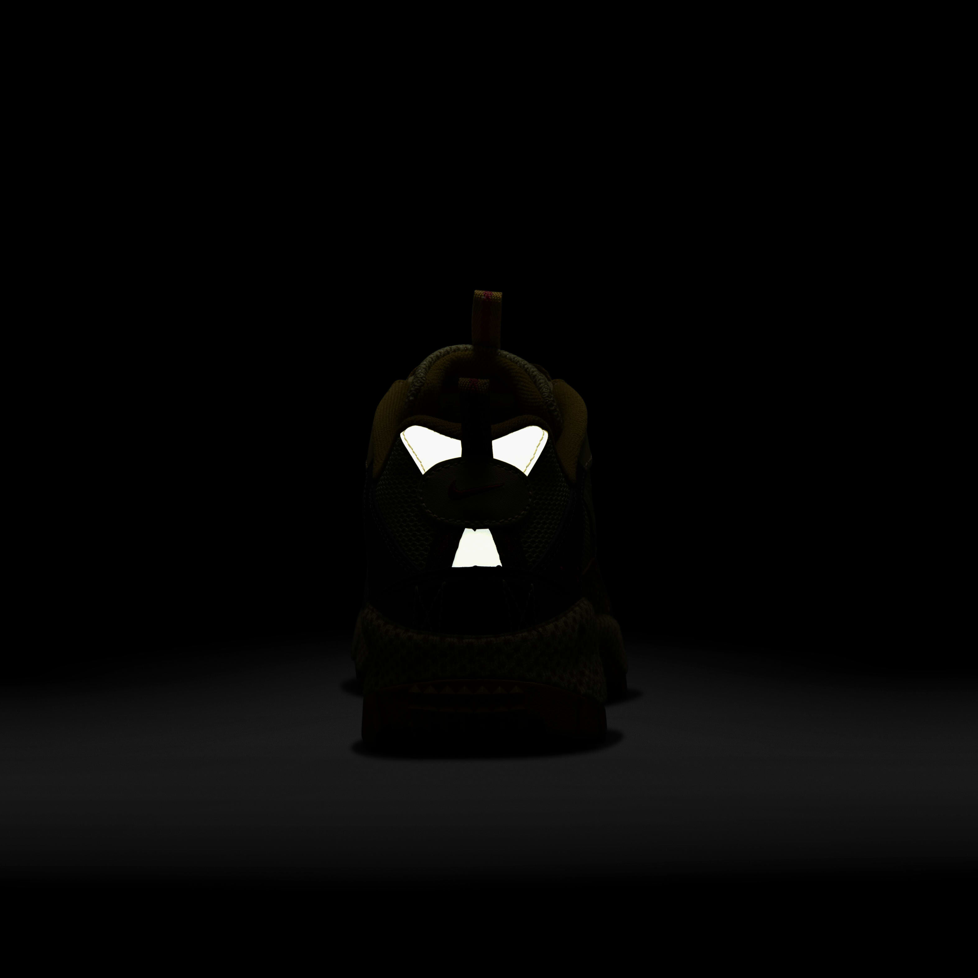 Nike Air Humara image number 9