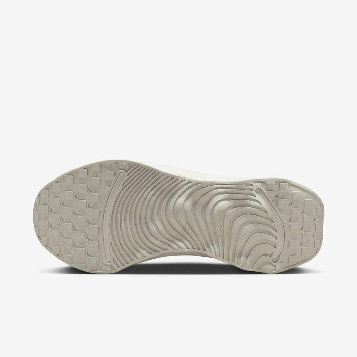 Nike Motiva image number 2 Nike Motiva image number 2