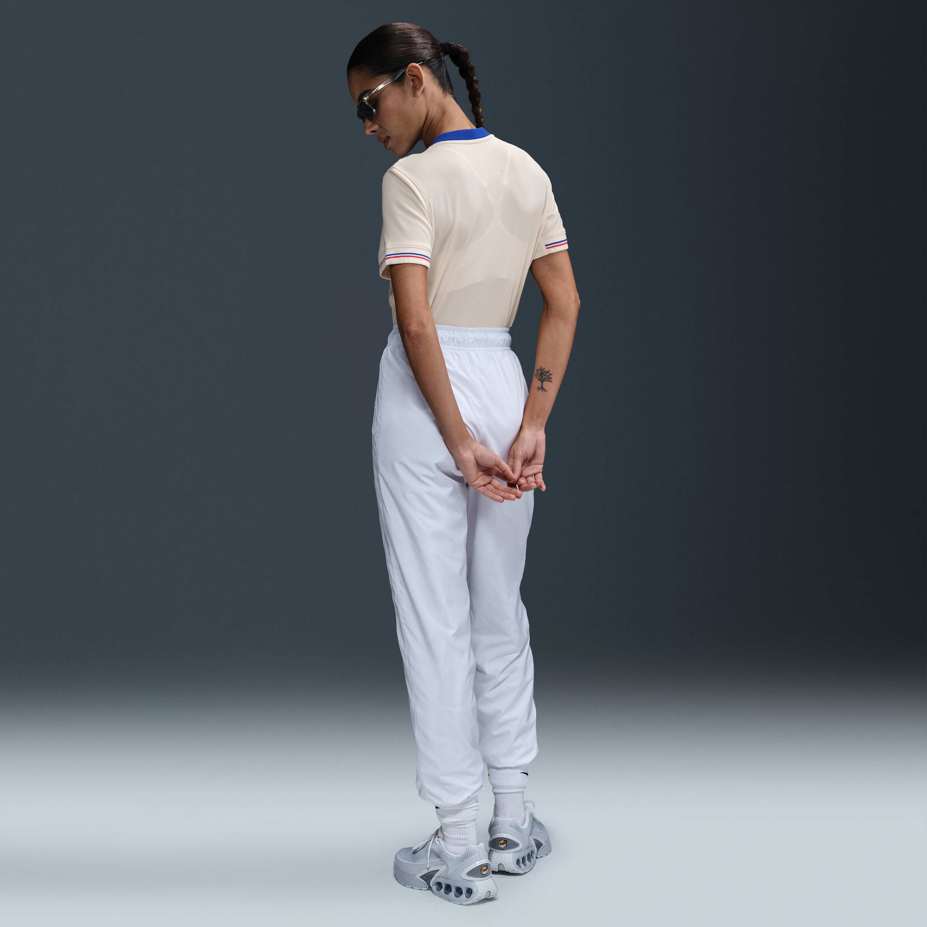 فرنسا 2025 ستيديوم الاحتياطي (منتخب النساء) image number 4