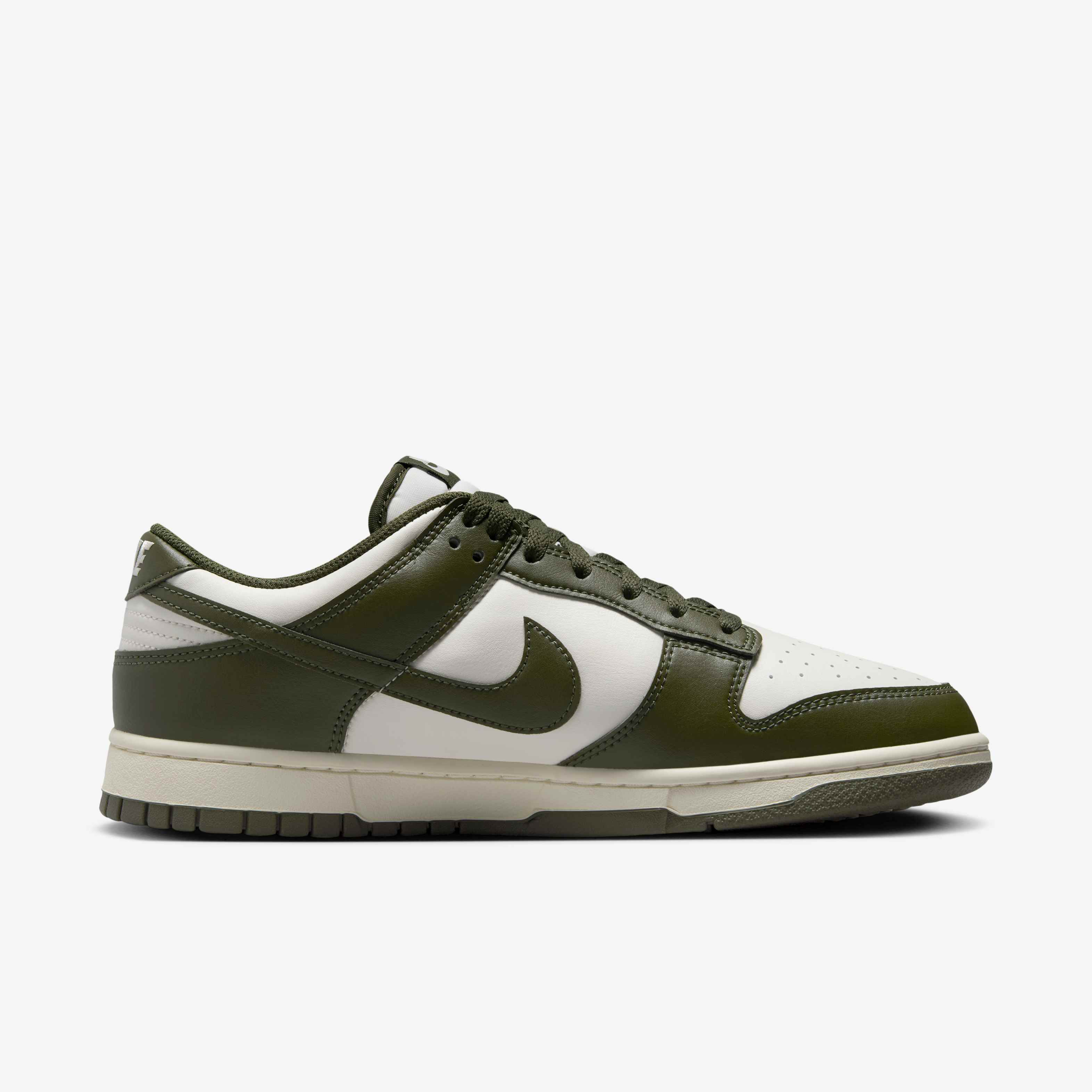 Nike Dunk Low Retro image number 2