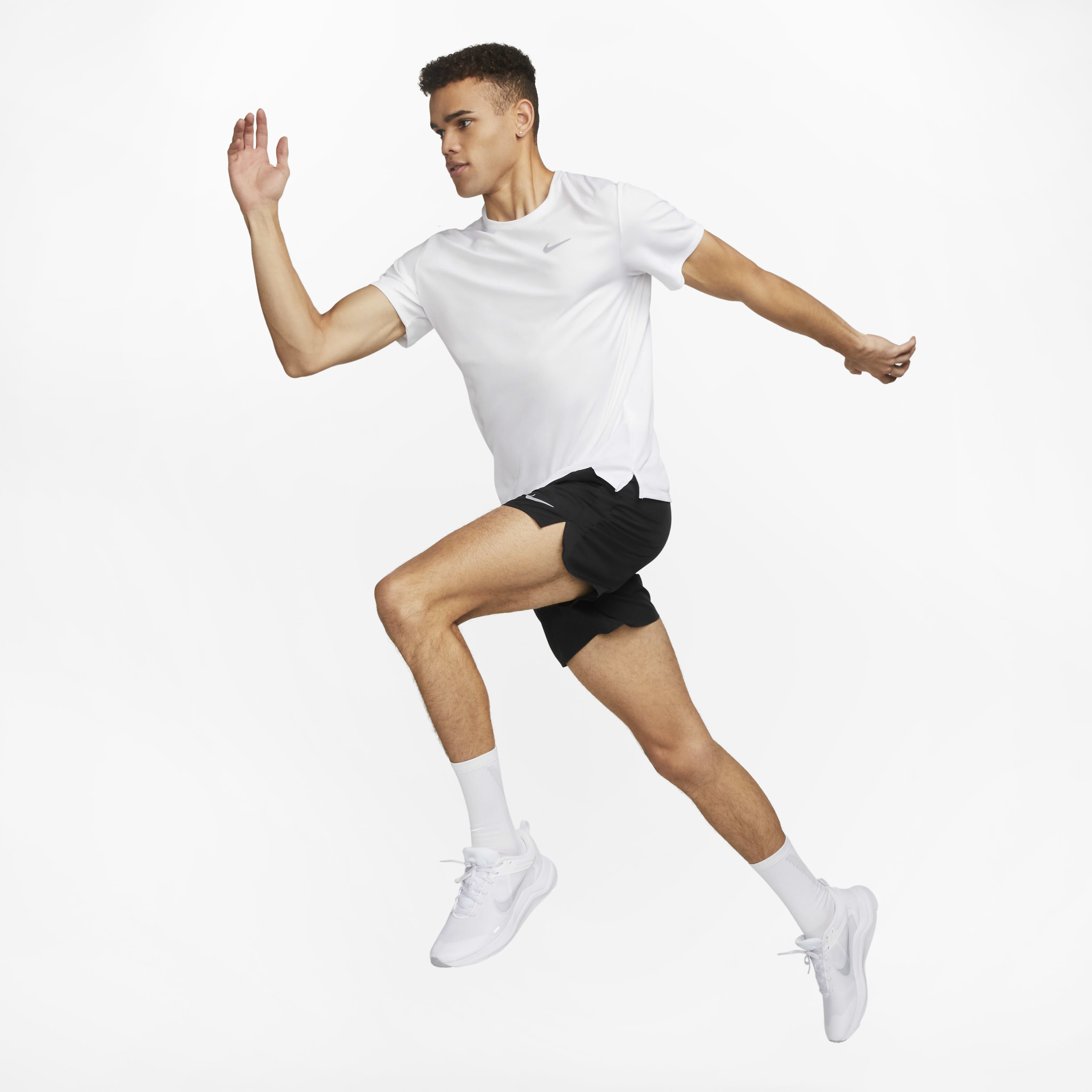 نايكي ميلر image number 4