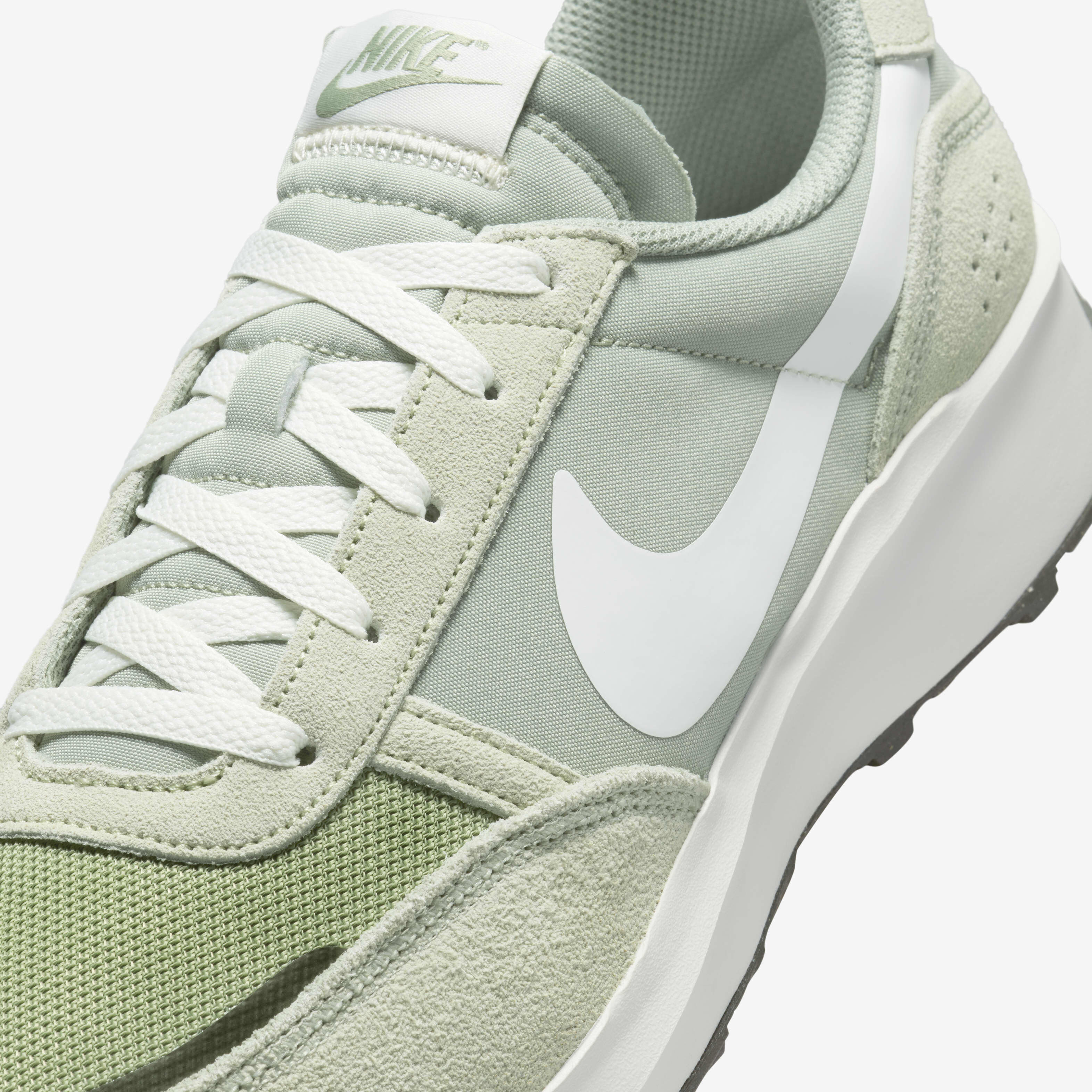 Buy Nike Waffle Nav Men s Shoes Nike Kuwait Official