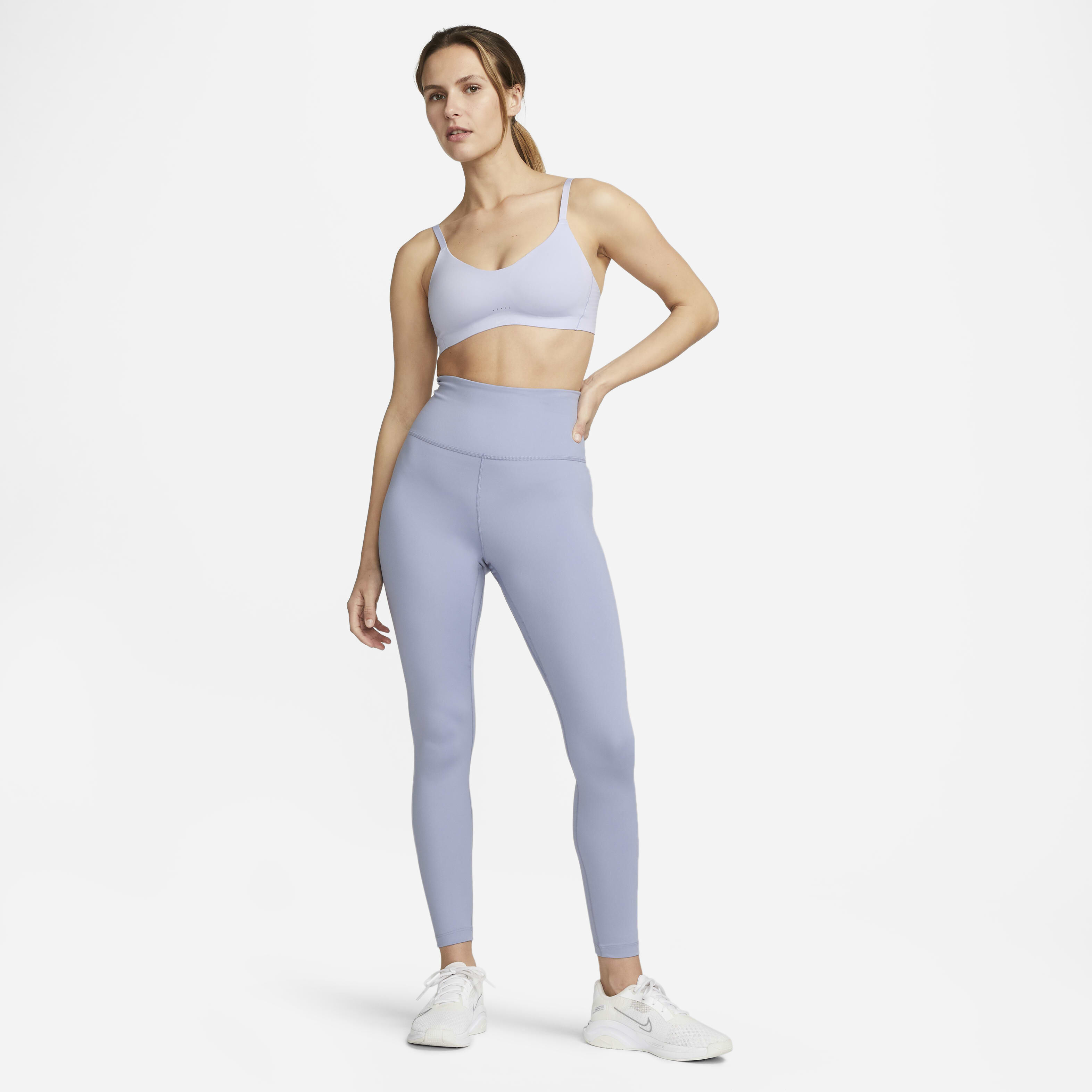 نايكي اليت مينيماليست image number 8