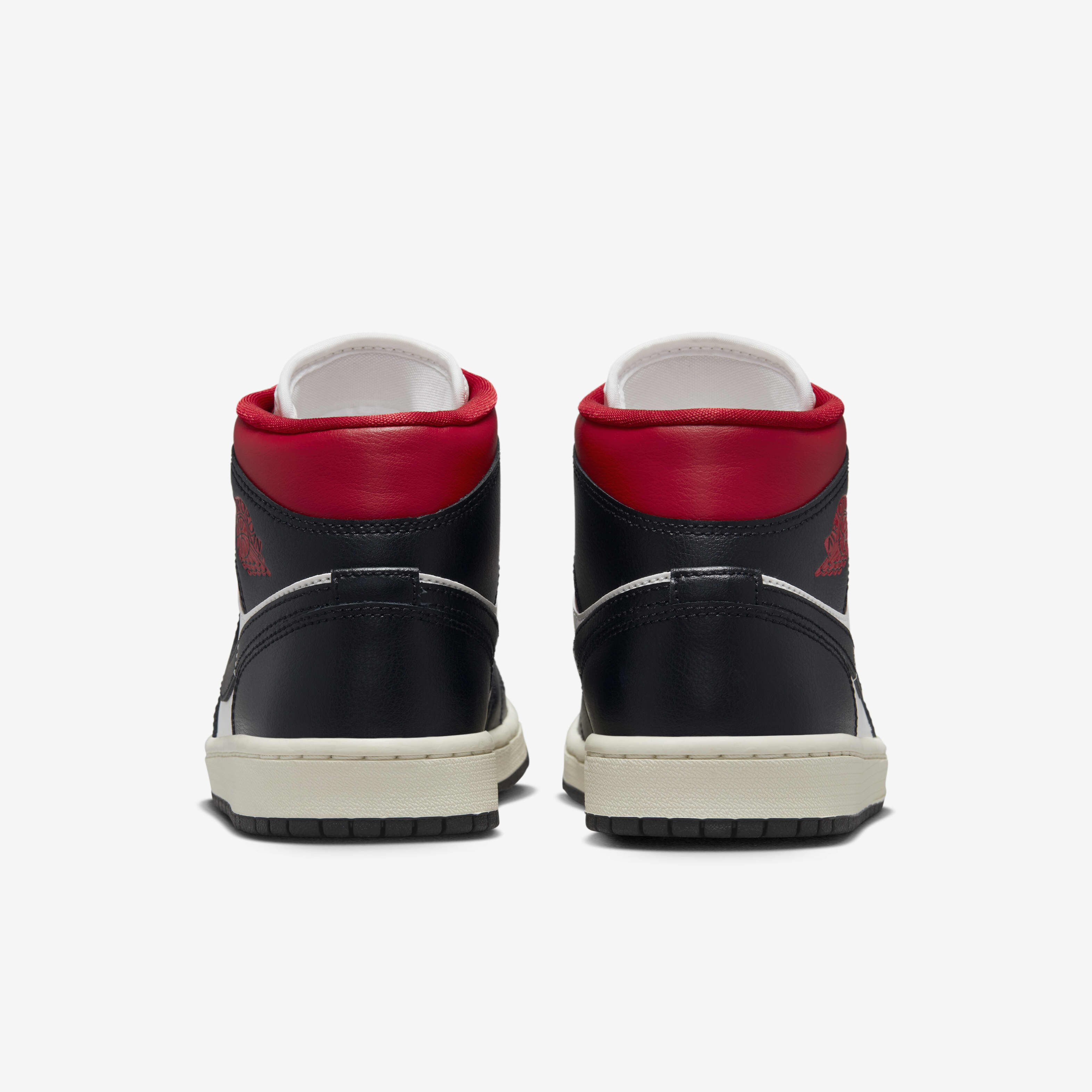 Air Jordan 1 Mid image number 5