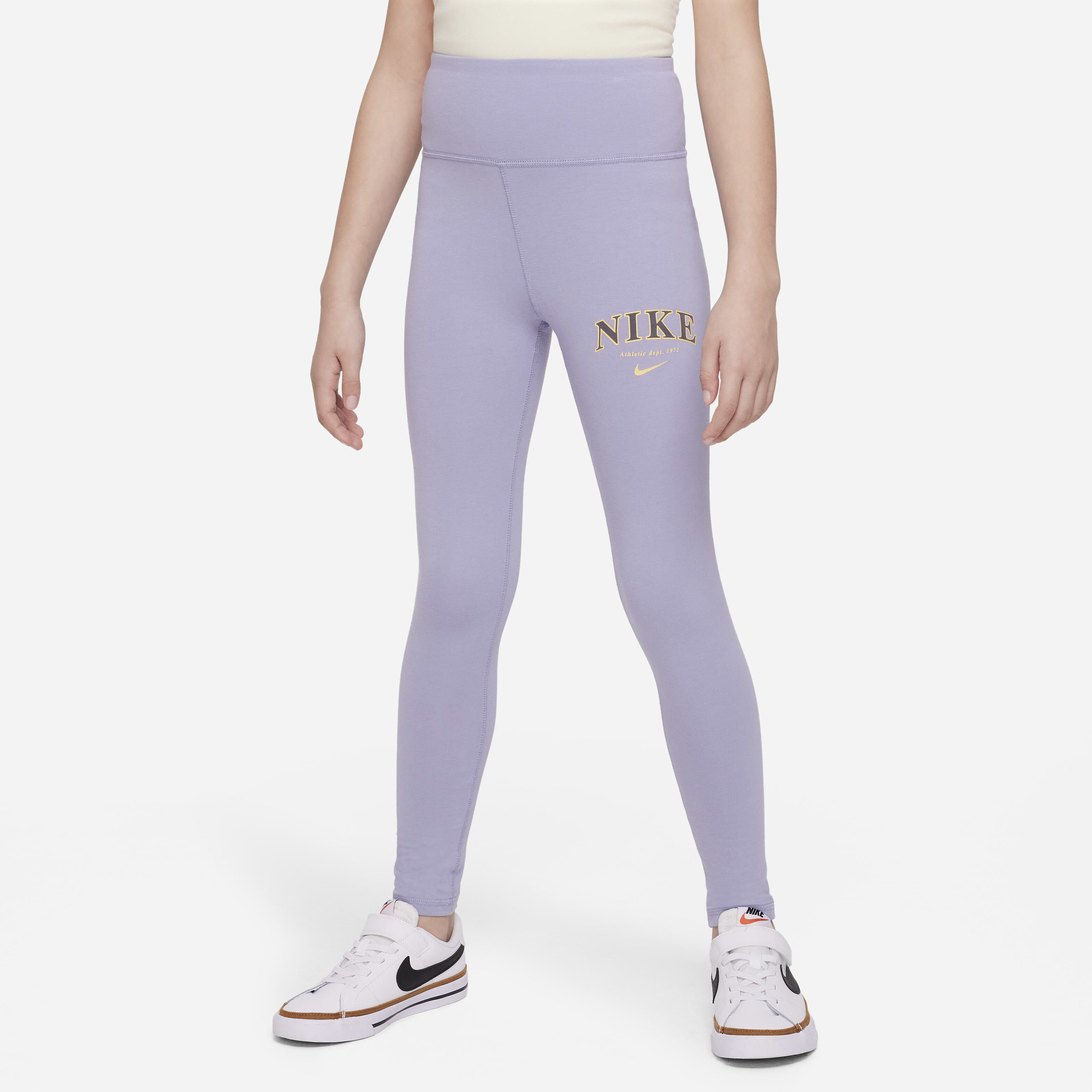 Nike Sportswear Favourites image number 0