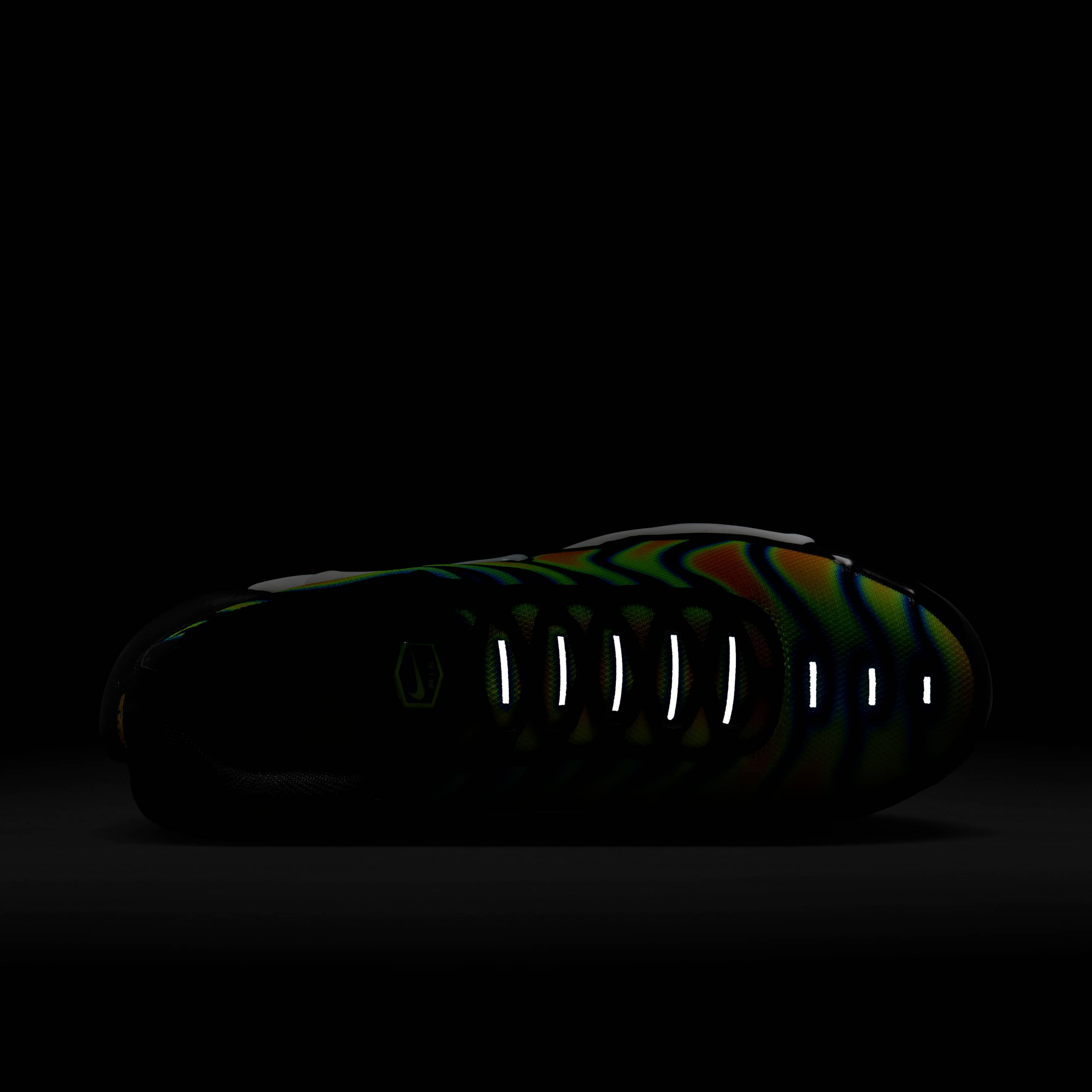 Nike Air Max Plus image number 8