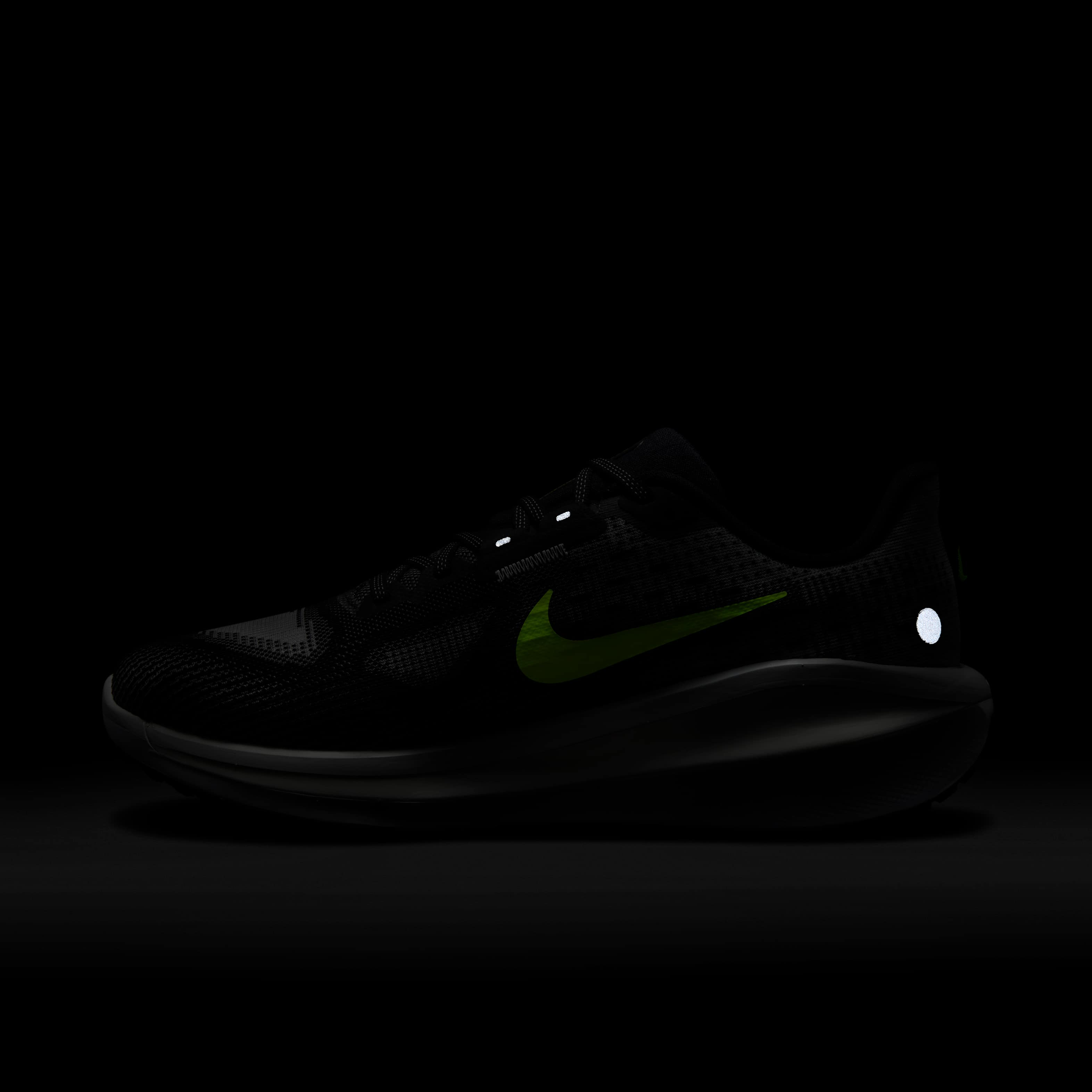 Nike Vomero 17 image number 12