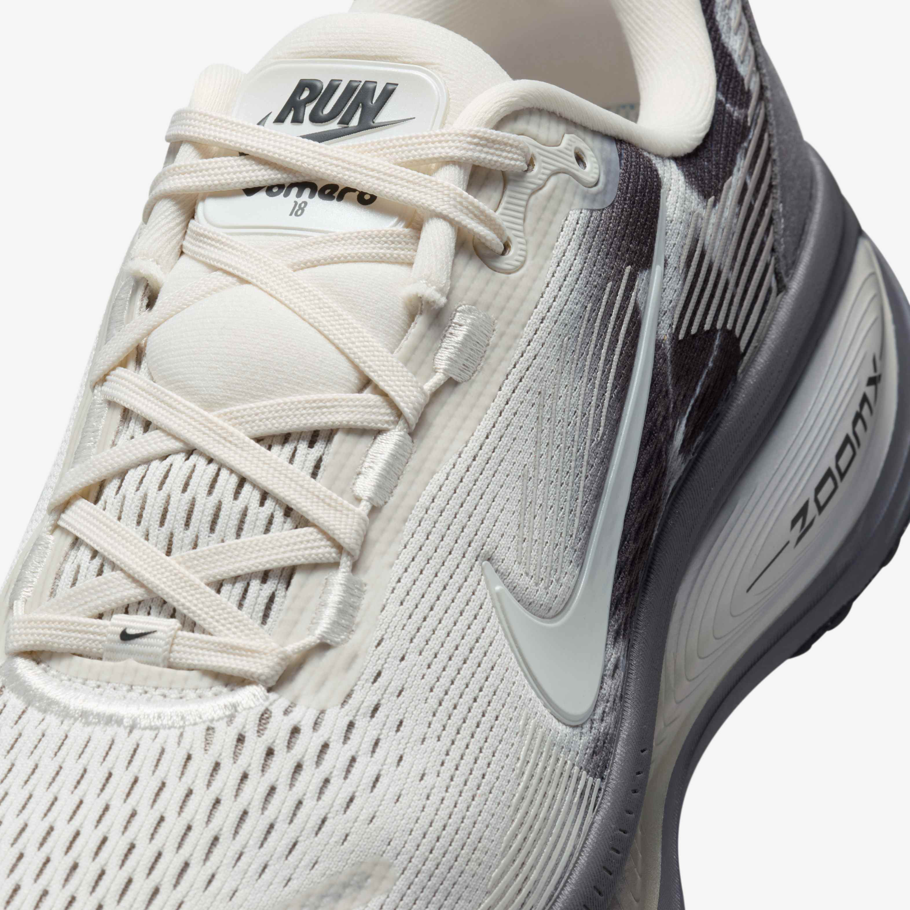 Nike Vomero 18 SE image number 6
