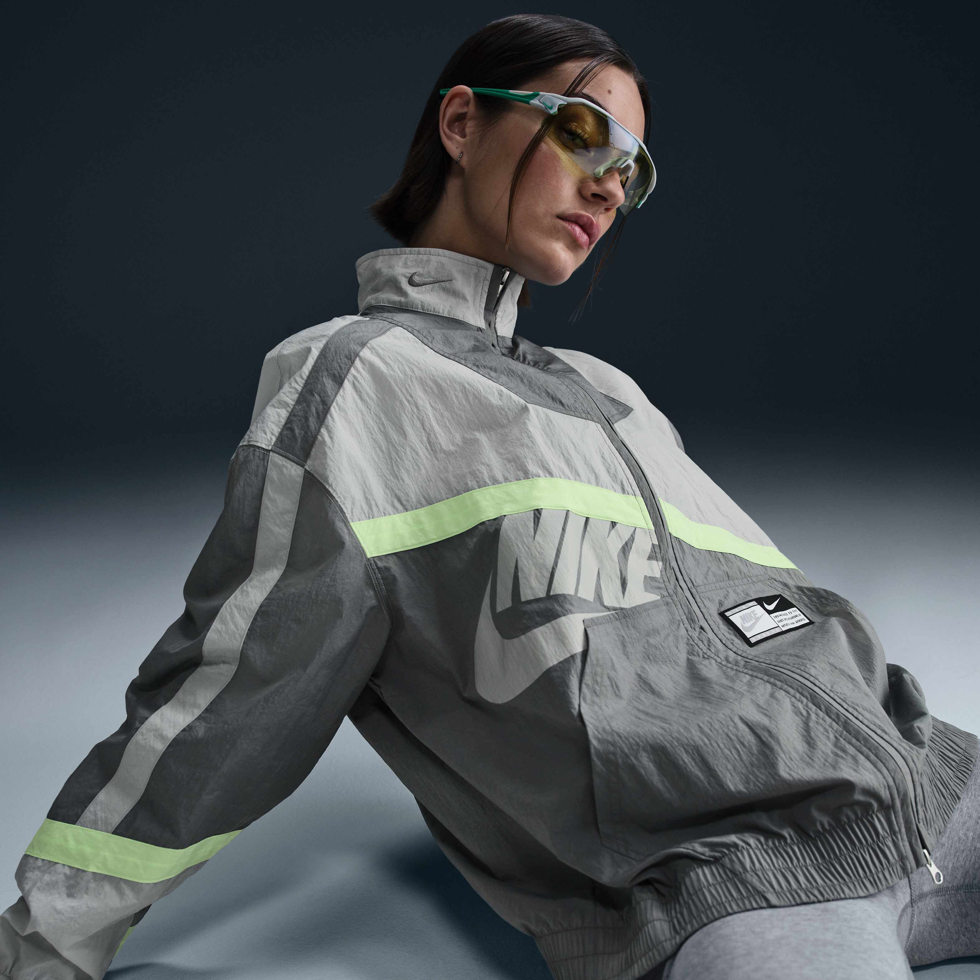 Jordan Women's Woven Lined Jacket. Nike IL