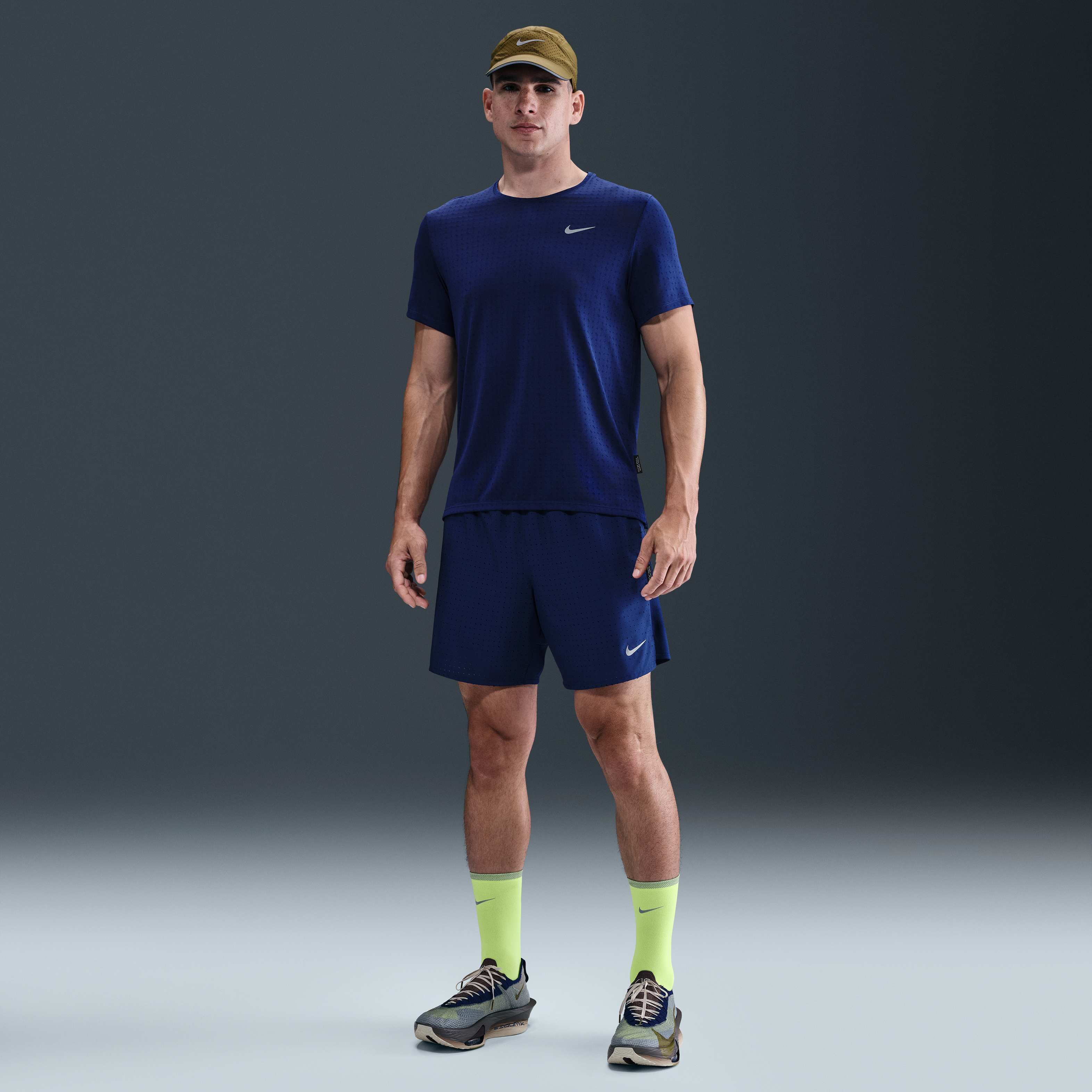 Nike Challenger Breathe image number 0