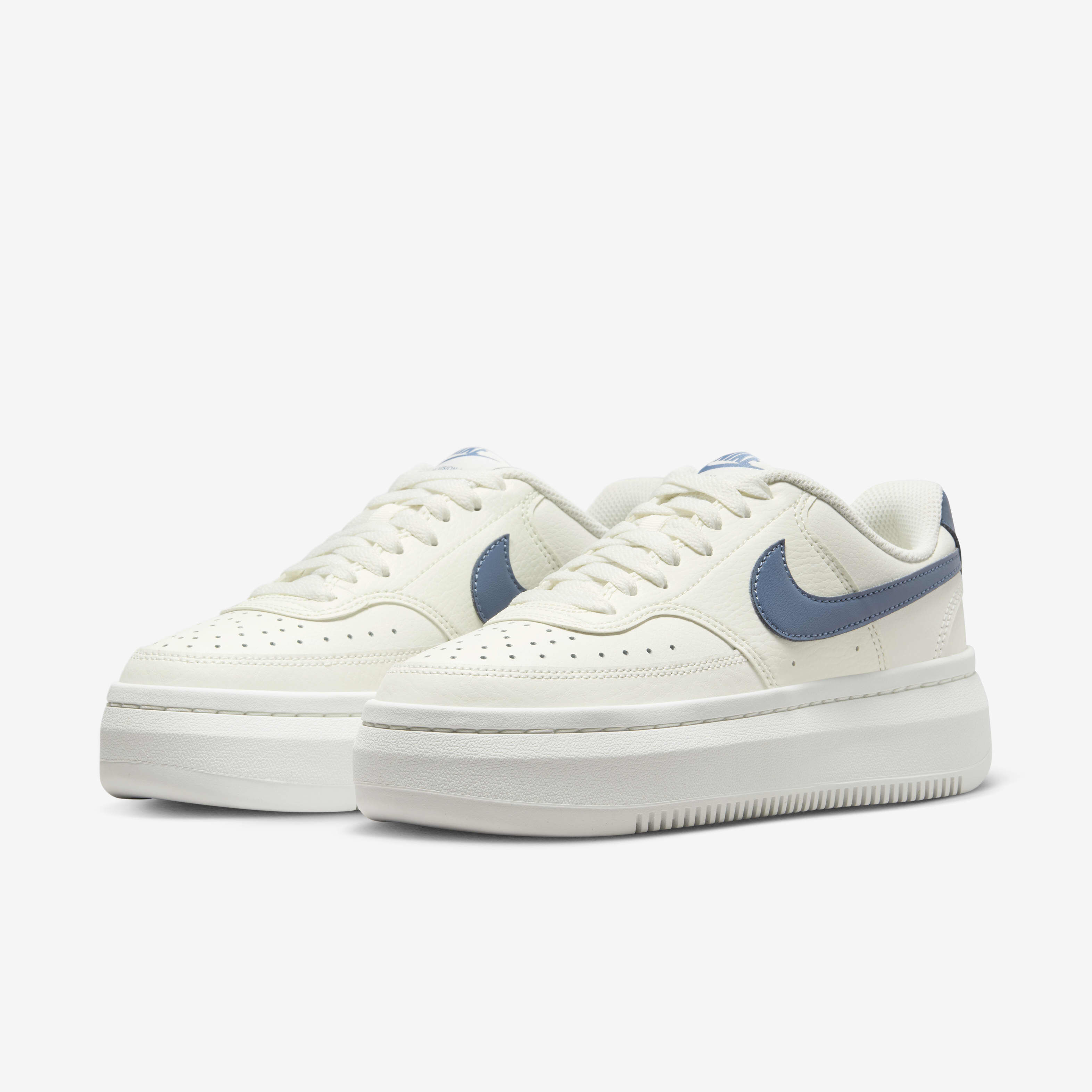 Nike Court Vision Alta image number 4