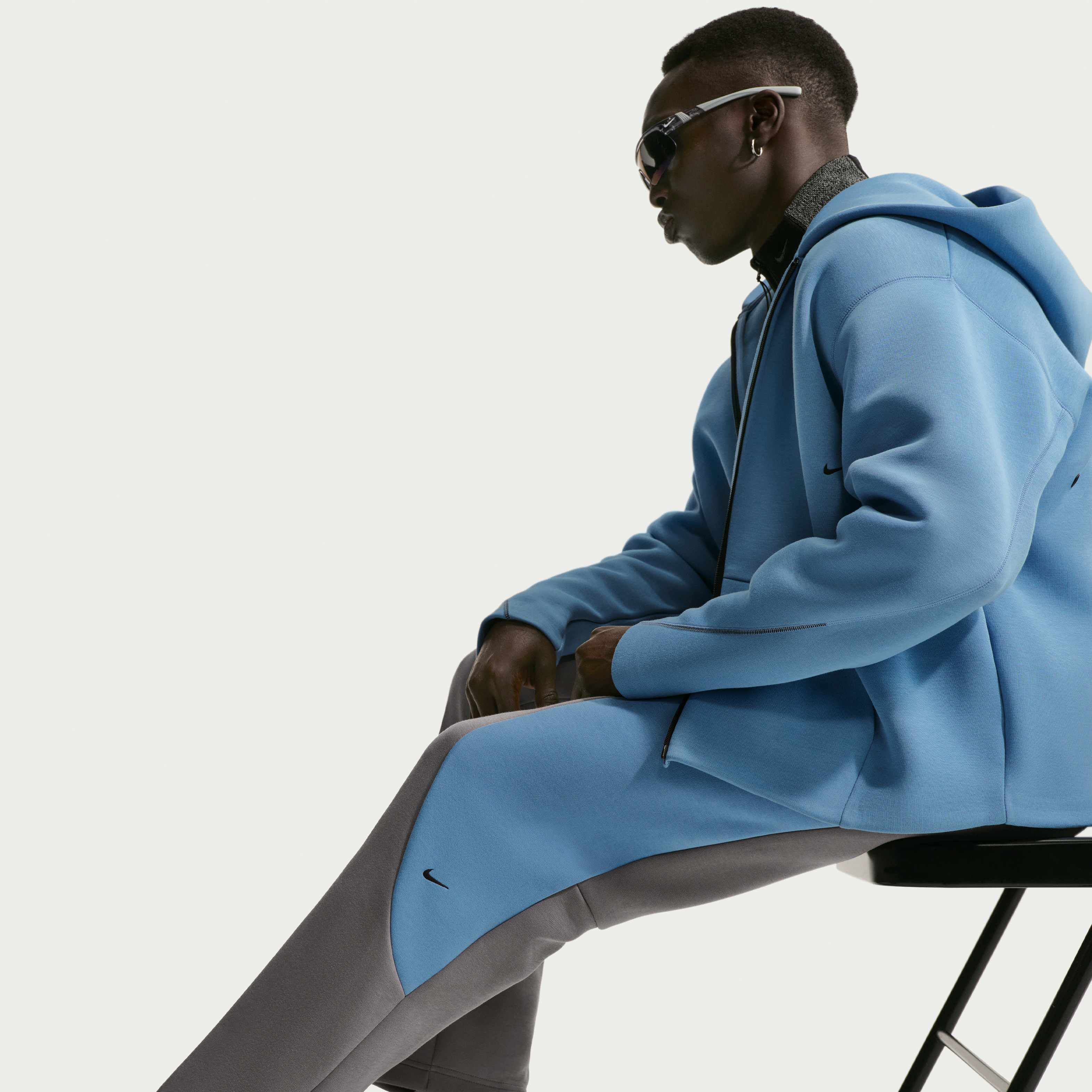 نايكي تك image number 3