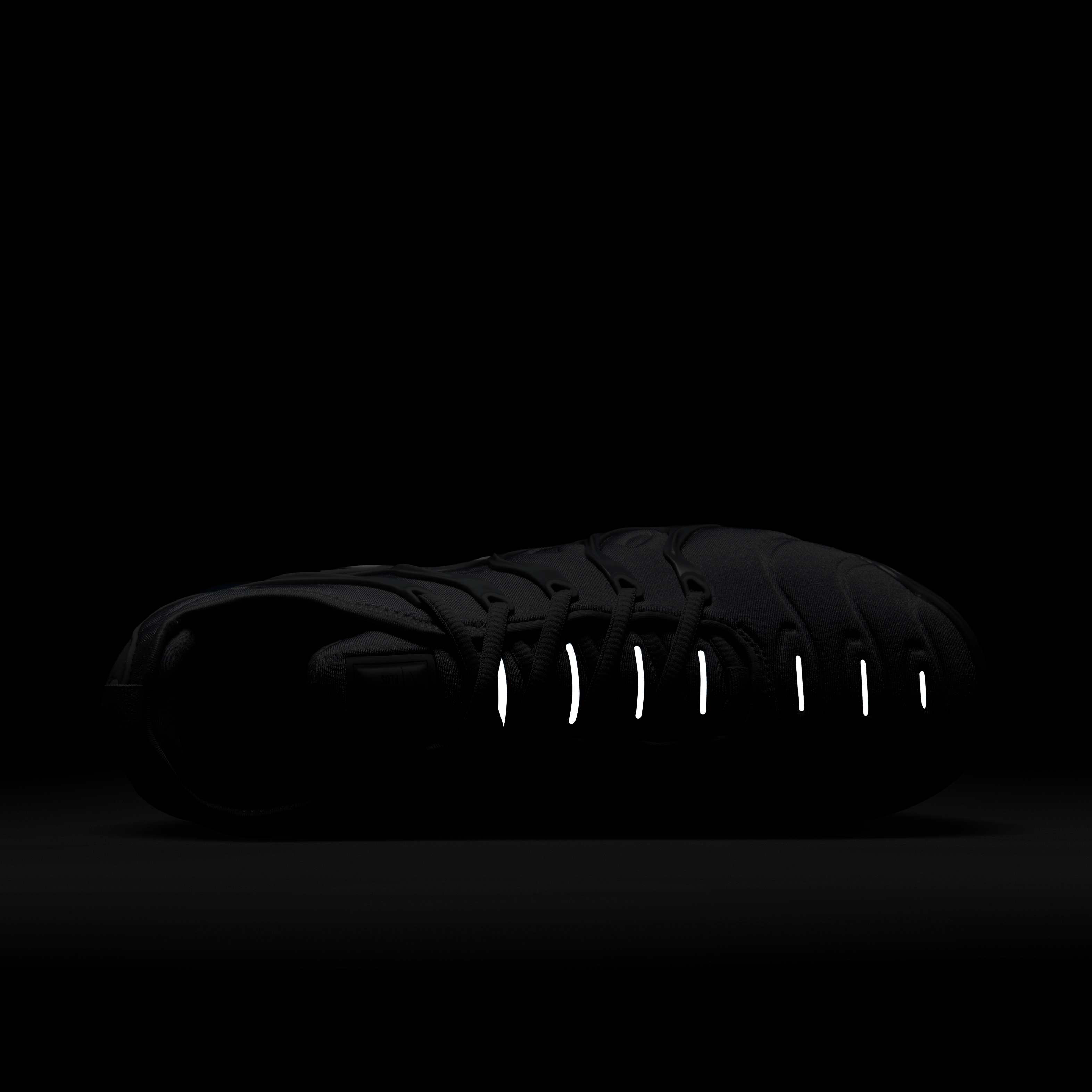 Nike Air VaporMax Plus image number 8