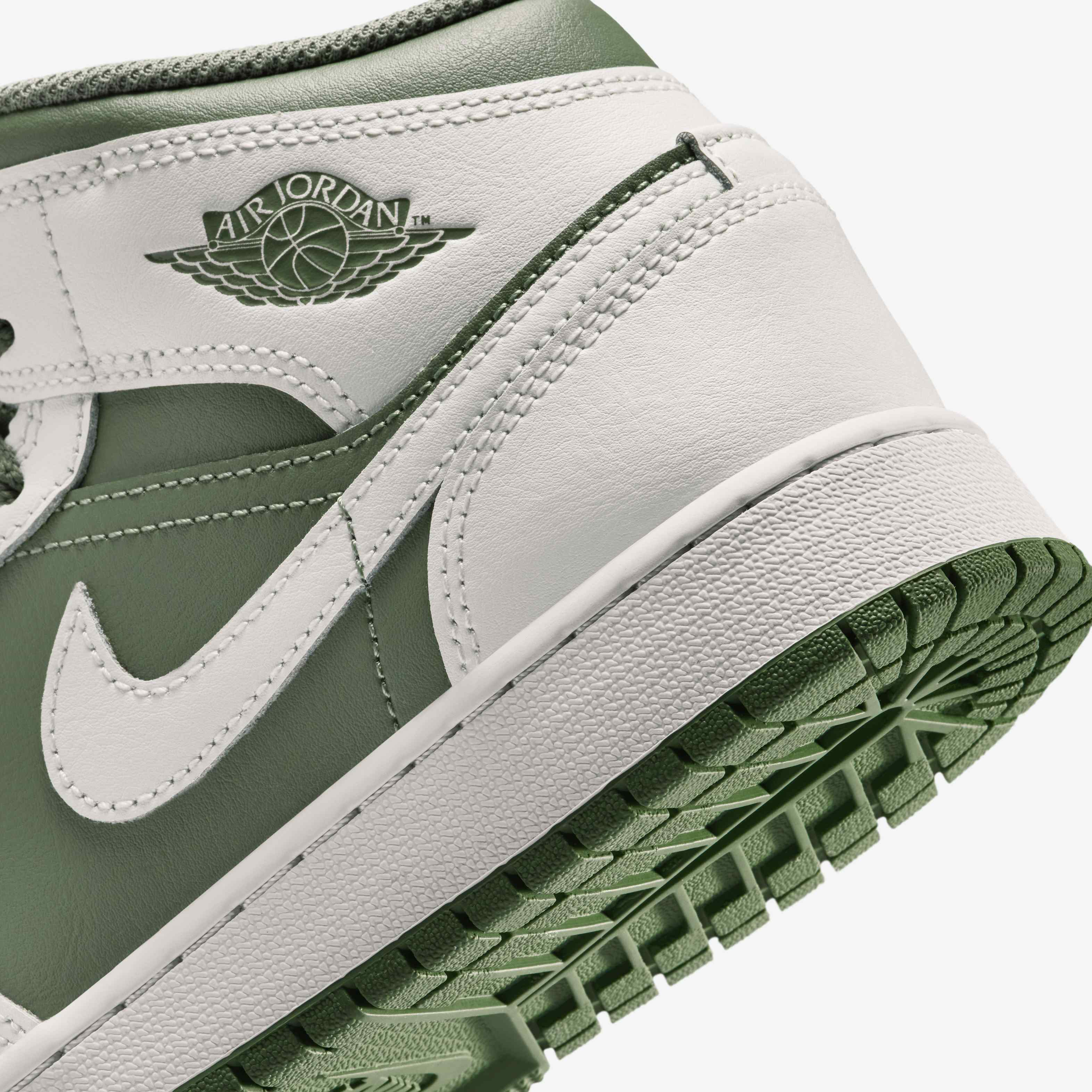 اير جوردن 1 ميد image number 7