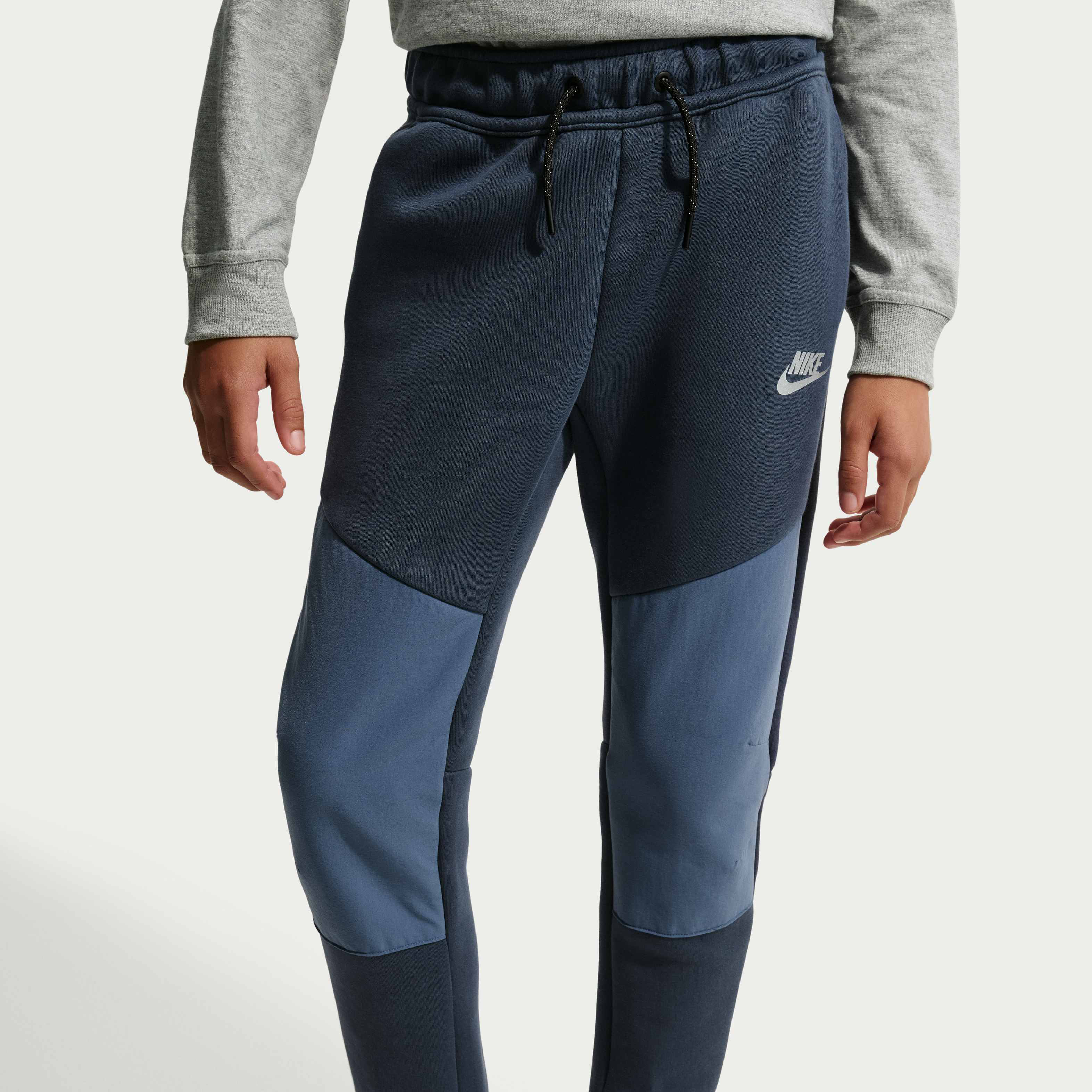 Nike Sportswear Tech Fleece image number 1