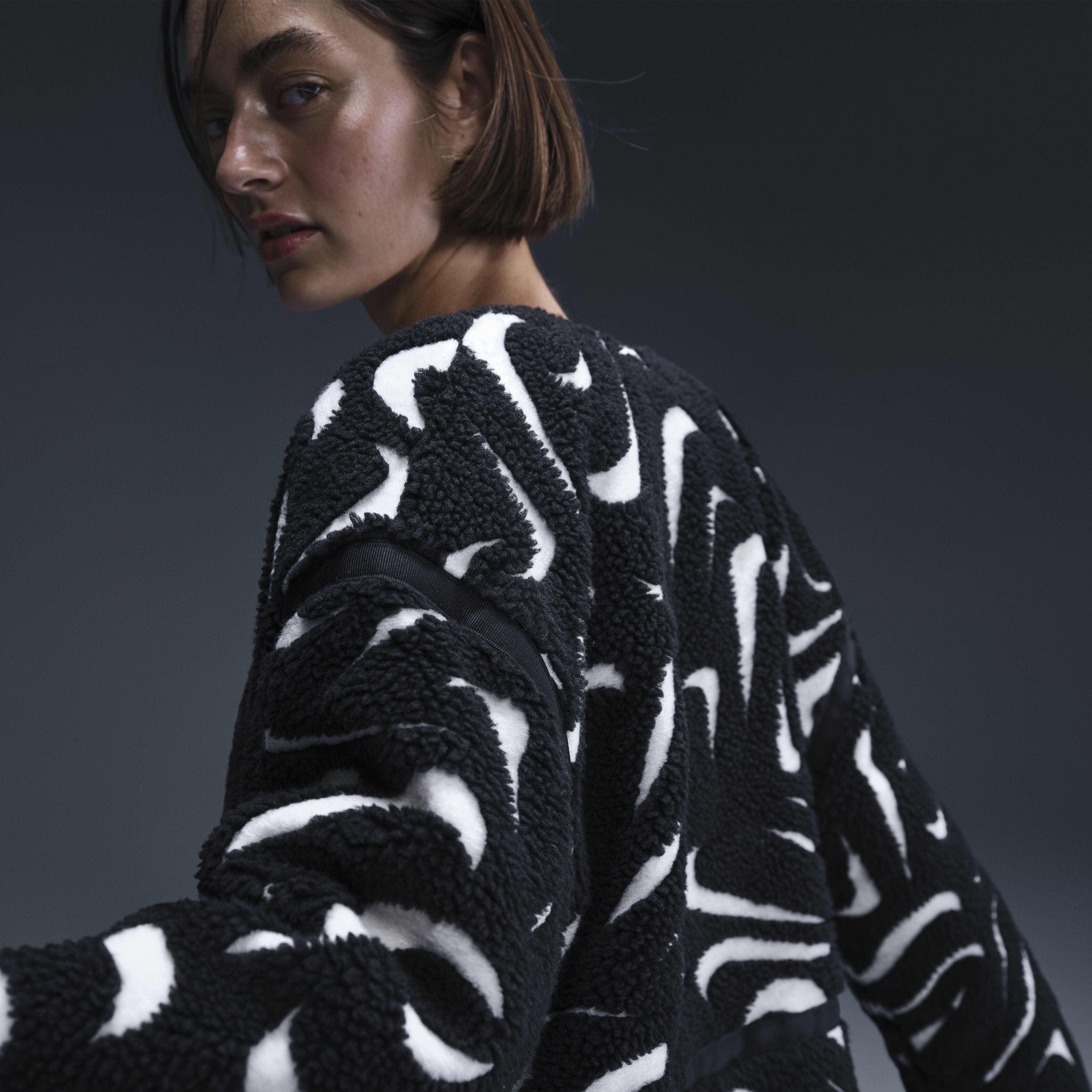 نايكي سبورتسوير image number 1