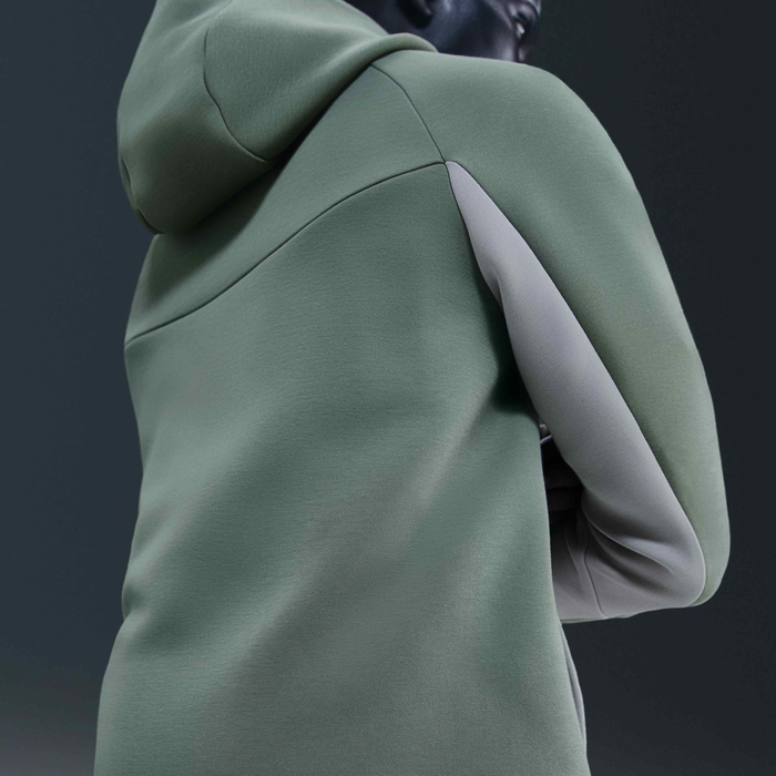 Nike Tech image number 1 Nike Tech image number 1