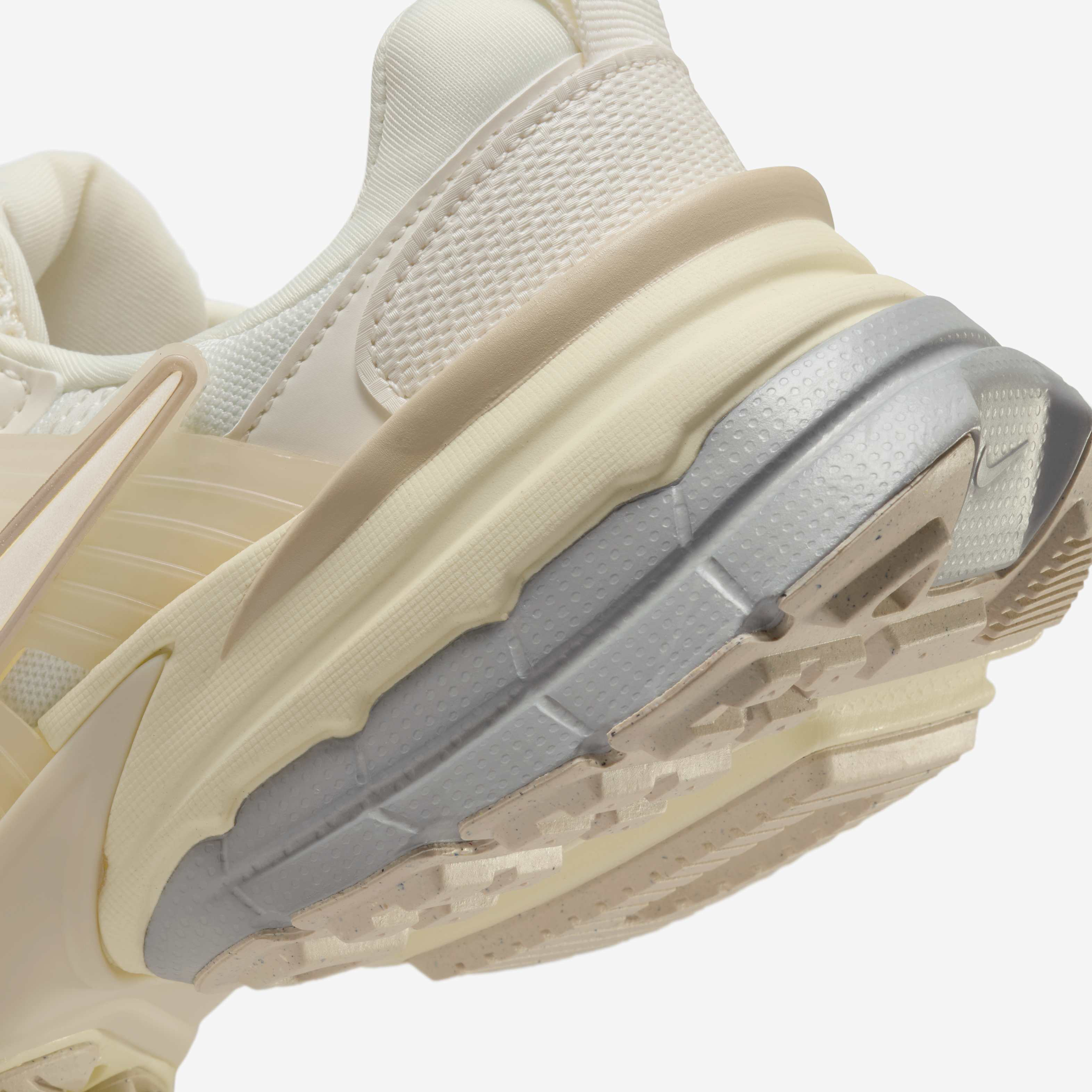 Nike V2K Run image number 7